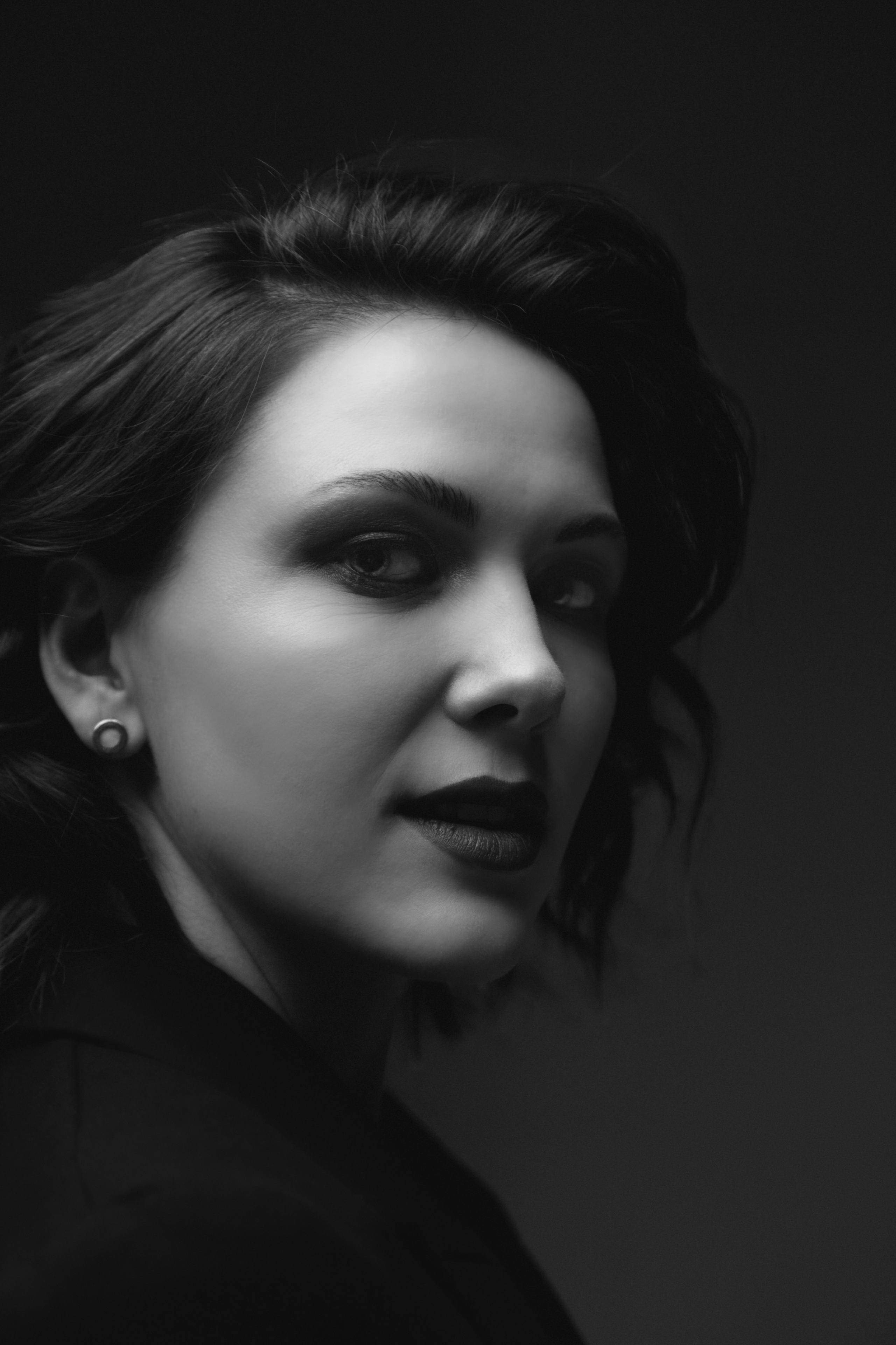 Портретный фотограф Москва | Профессиональная съемка в студии. Профессиональный фотограф в Москве Кабардин Тихон