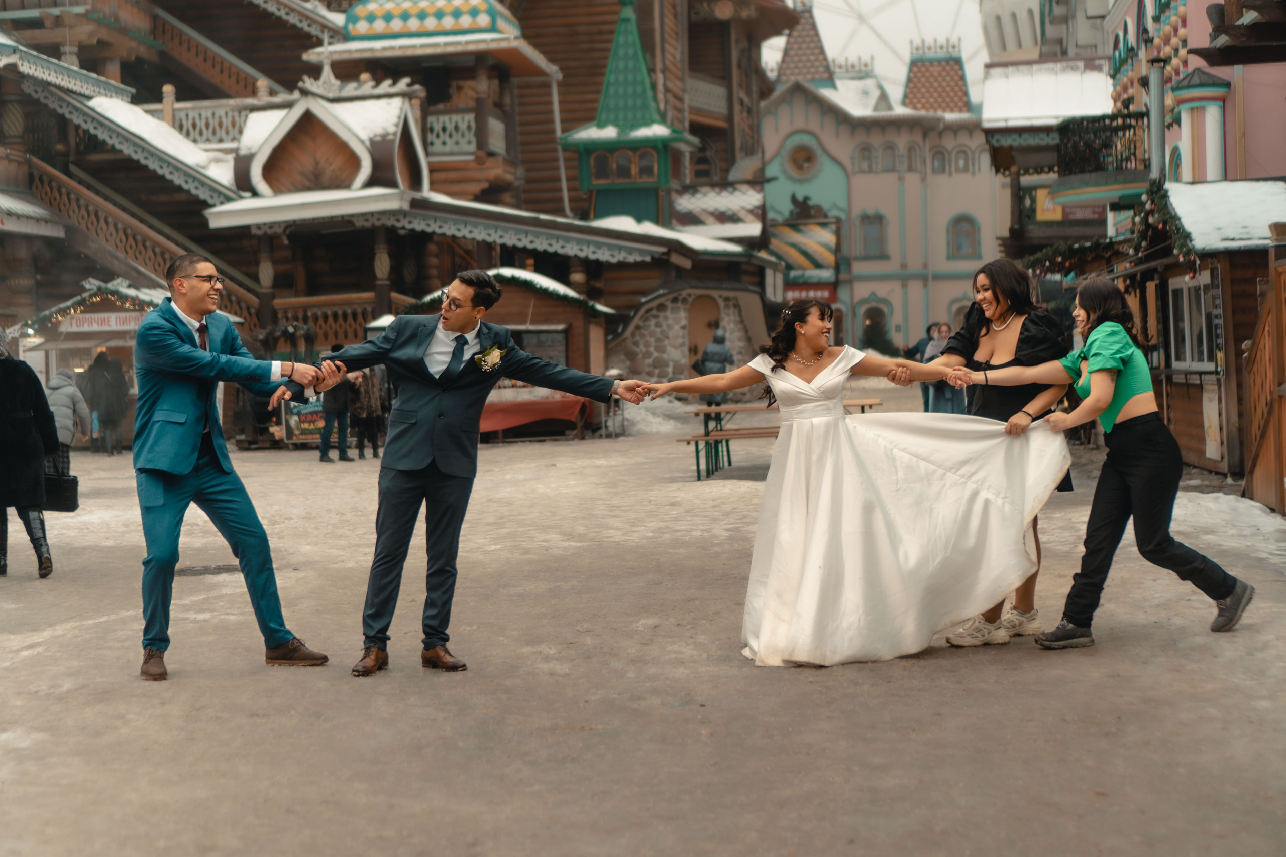 Свадебный фотограф Москва | Фото и видео съемка в ЗАГС. Профессиональный фотограф в Москве Кабардин Тихон