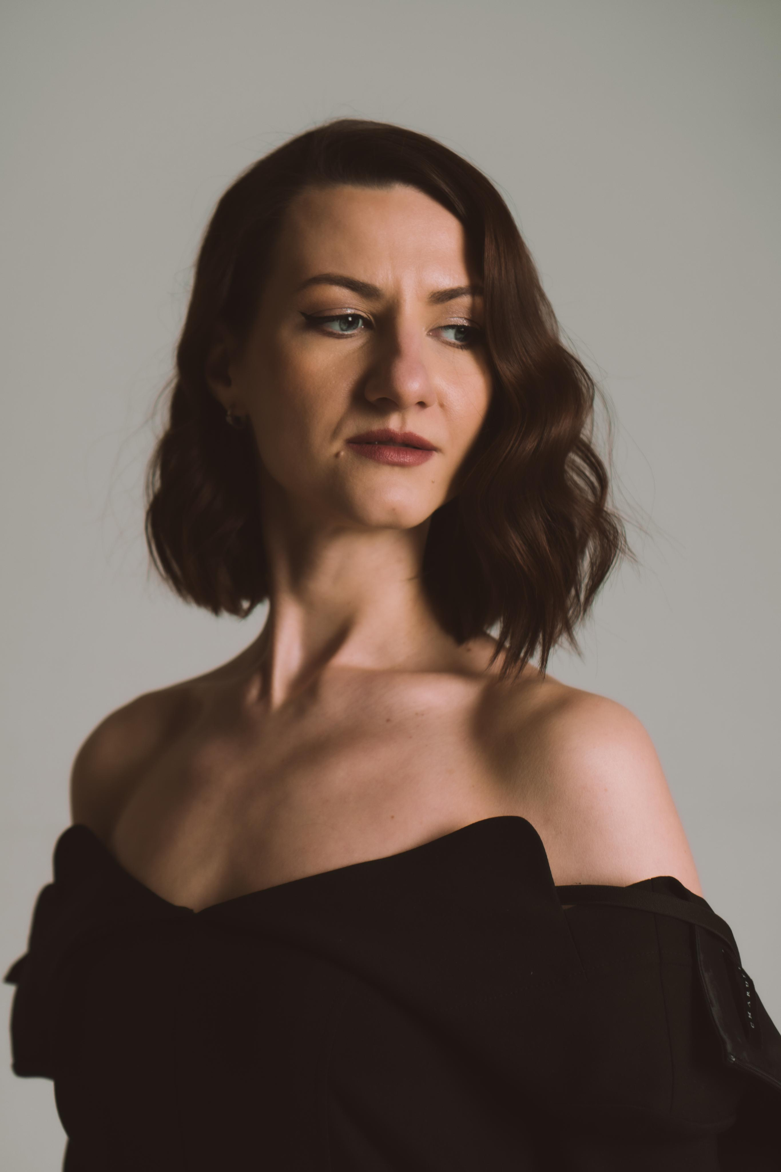 Портретный фотограф Москва | Профессиональная съемка в студии. Профессиональный фотограф в Москве Кабардин Тихон