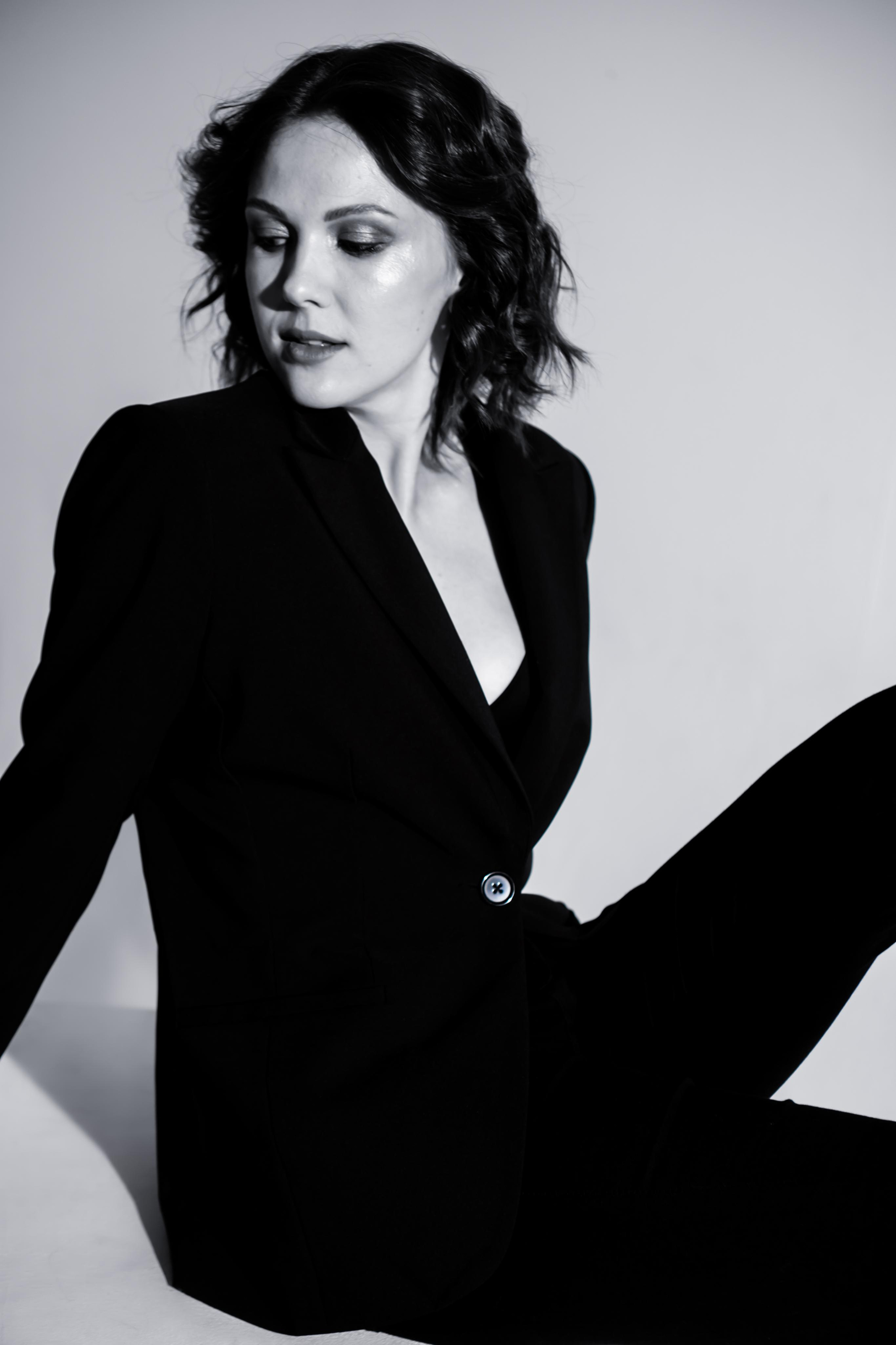 Портретный фотограф Москва | Профессиональная съемка в студии. Профессиональный фотограф в Москве Кабардин Тихон