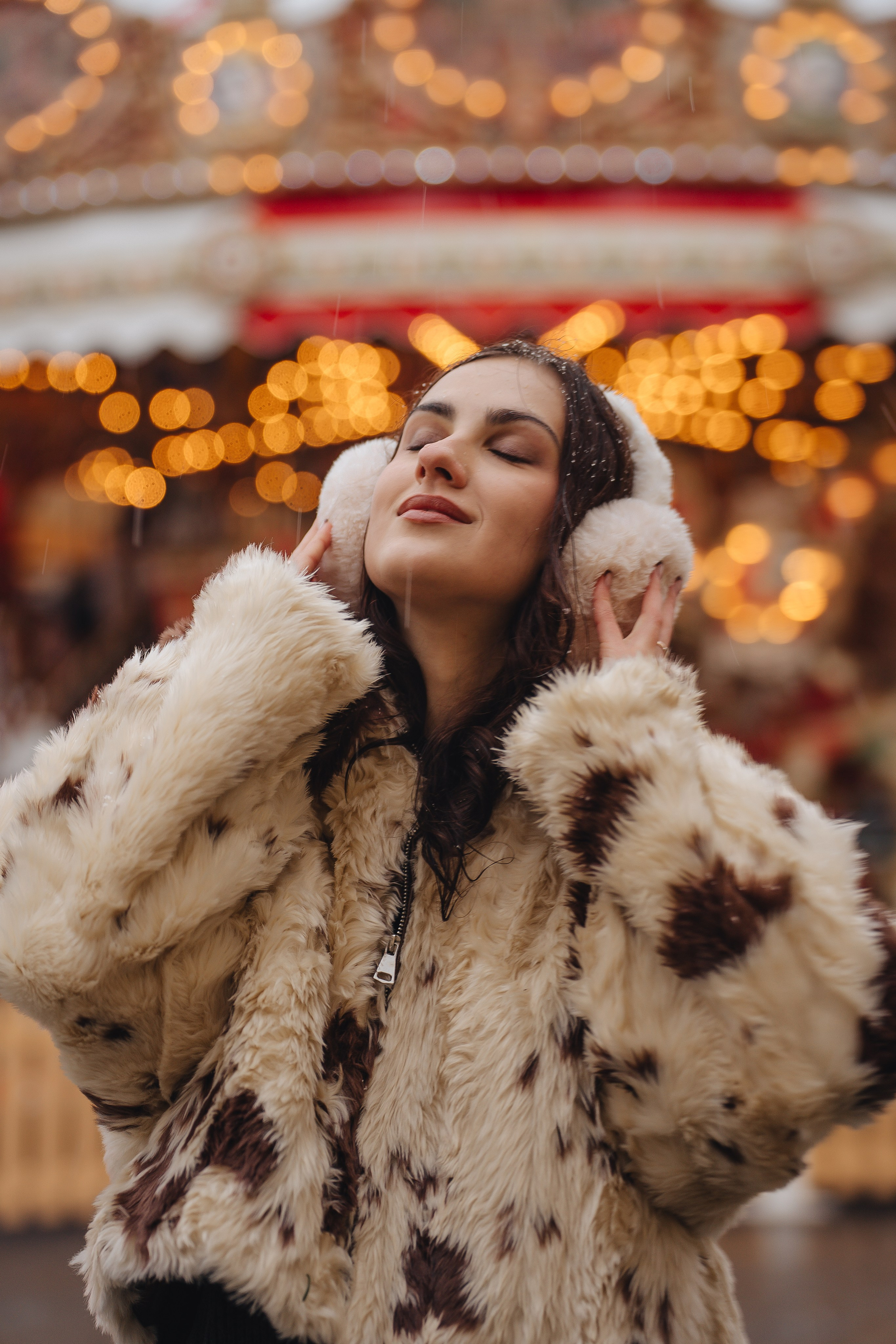 ПРОГУЛКА НА МАНЕЖНОЙ ПЛОЩАДИ ДЛЯ ДЕВУШКИ ПЕРЕД НОВЫМ ГОДОМ (НОВОГОДНЯЯ ФОТОСЕССИИЯ НА МАНЕЖНОЙ ПЛОЩАДИ). Профессиональный фотограф, Санкт-Петербург — Виктория Богомолова