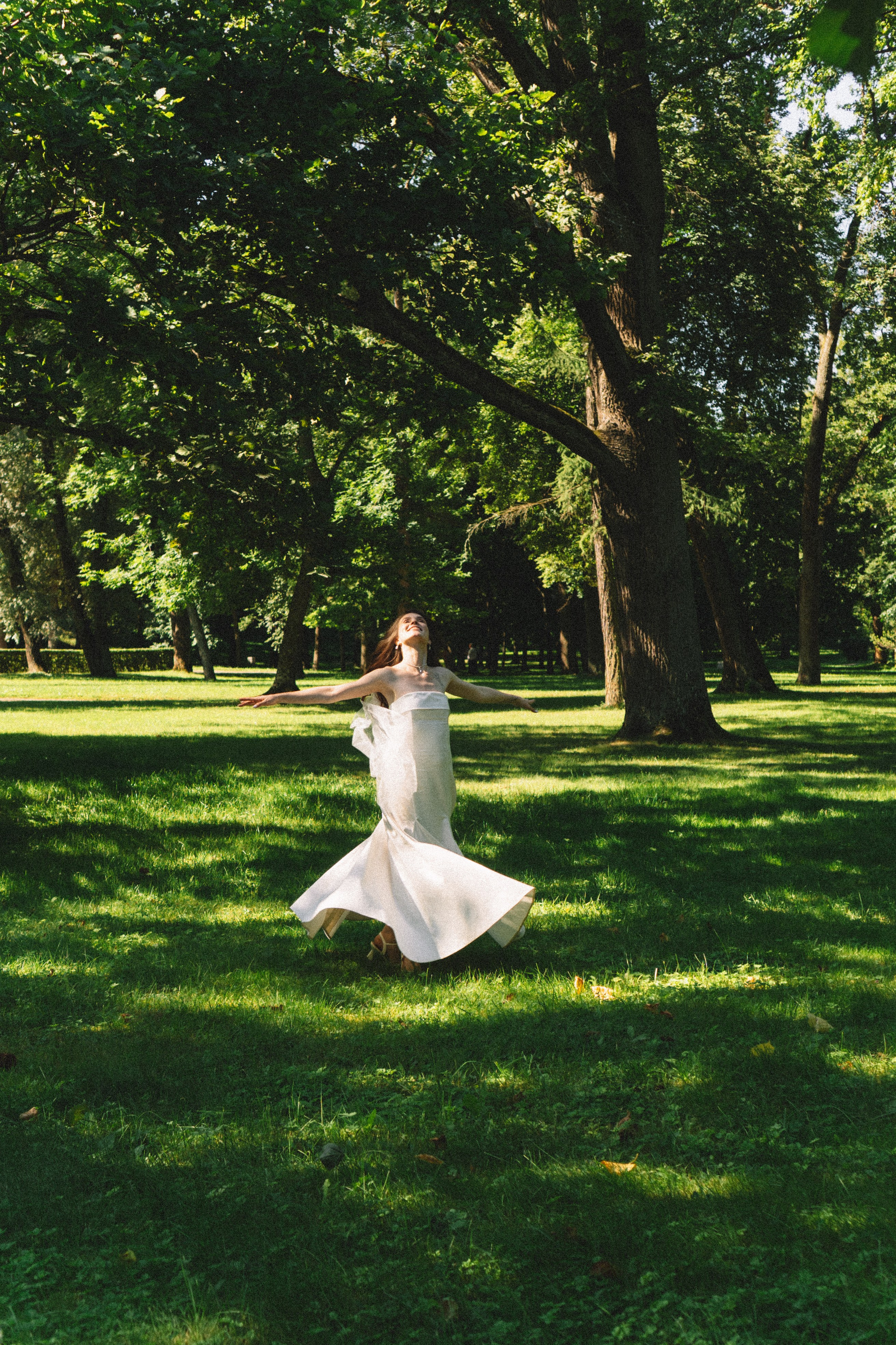 СВАДЕБНАЯ СЬЕМКА В ПЕТЕРГОФЕ И СЬЕМКА РЕПОРТАЖА В ЗАГСЕ ПЕТЕРГОФА. Профессиональный фотограф, Санкт-Петербург — Виктория Богомолова