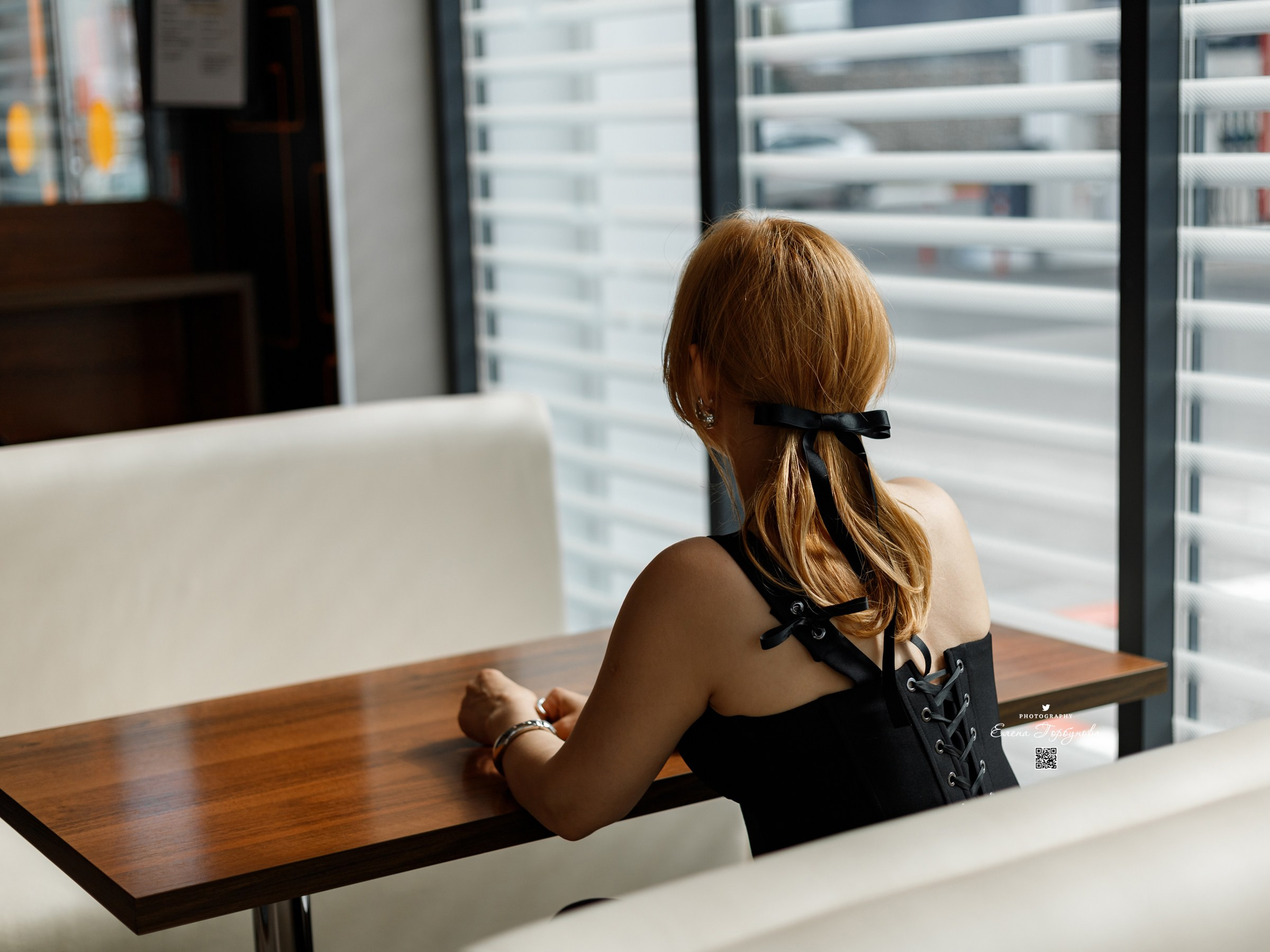 Отражения. Евгения. Июнь 2025. Фотограф Пермь. Свадьбы. Семья и дети, школа, д. сад. Фотокниги