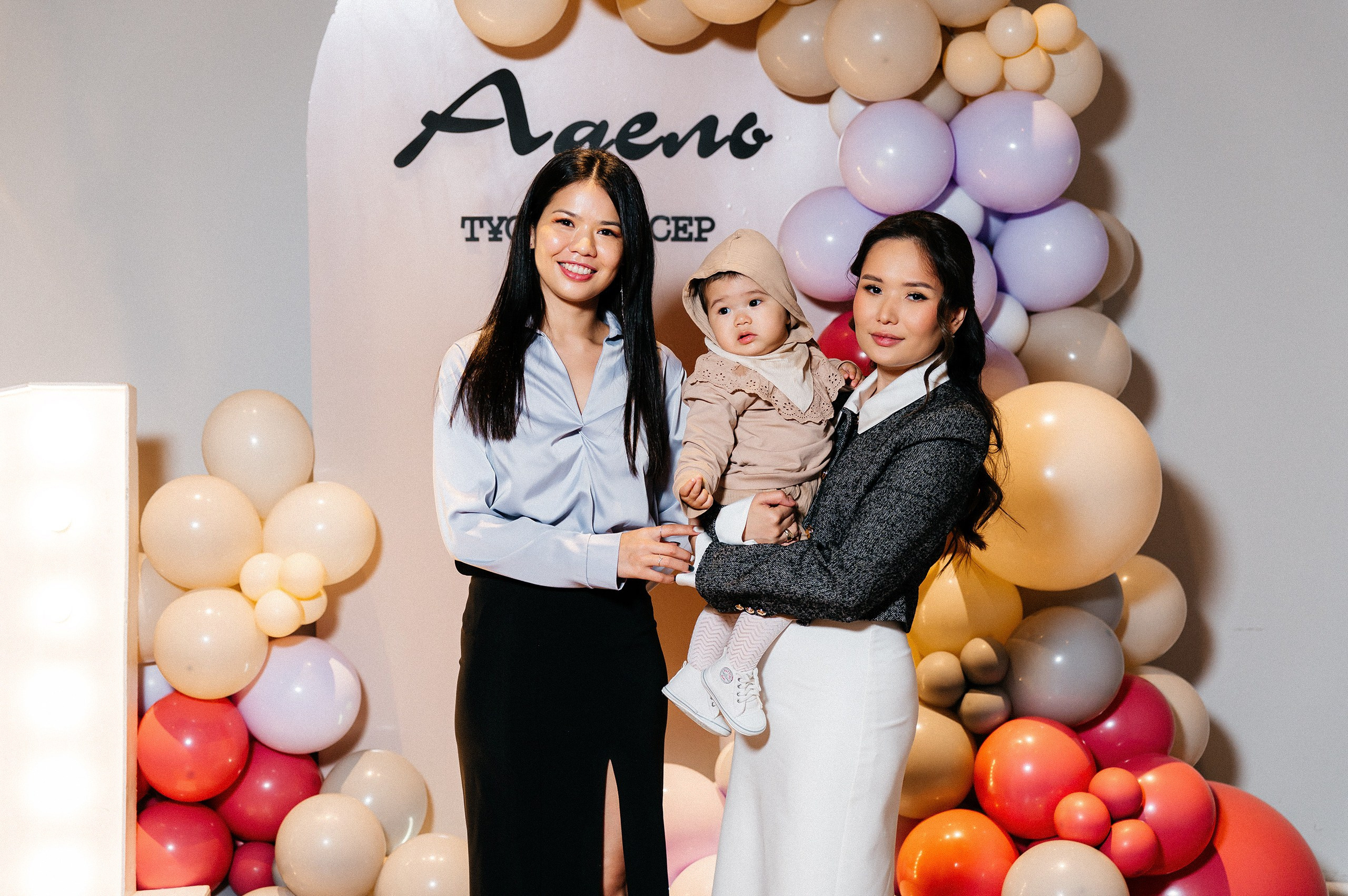 Адель, 1 год. Фотограф в Алматы — Алексей Коньков | Репортаж, свадьбы, портреты