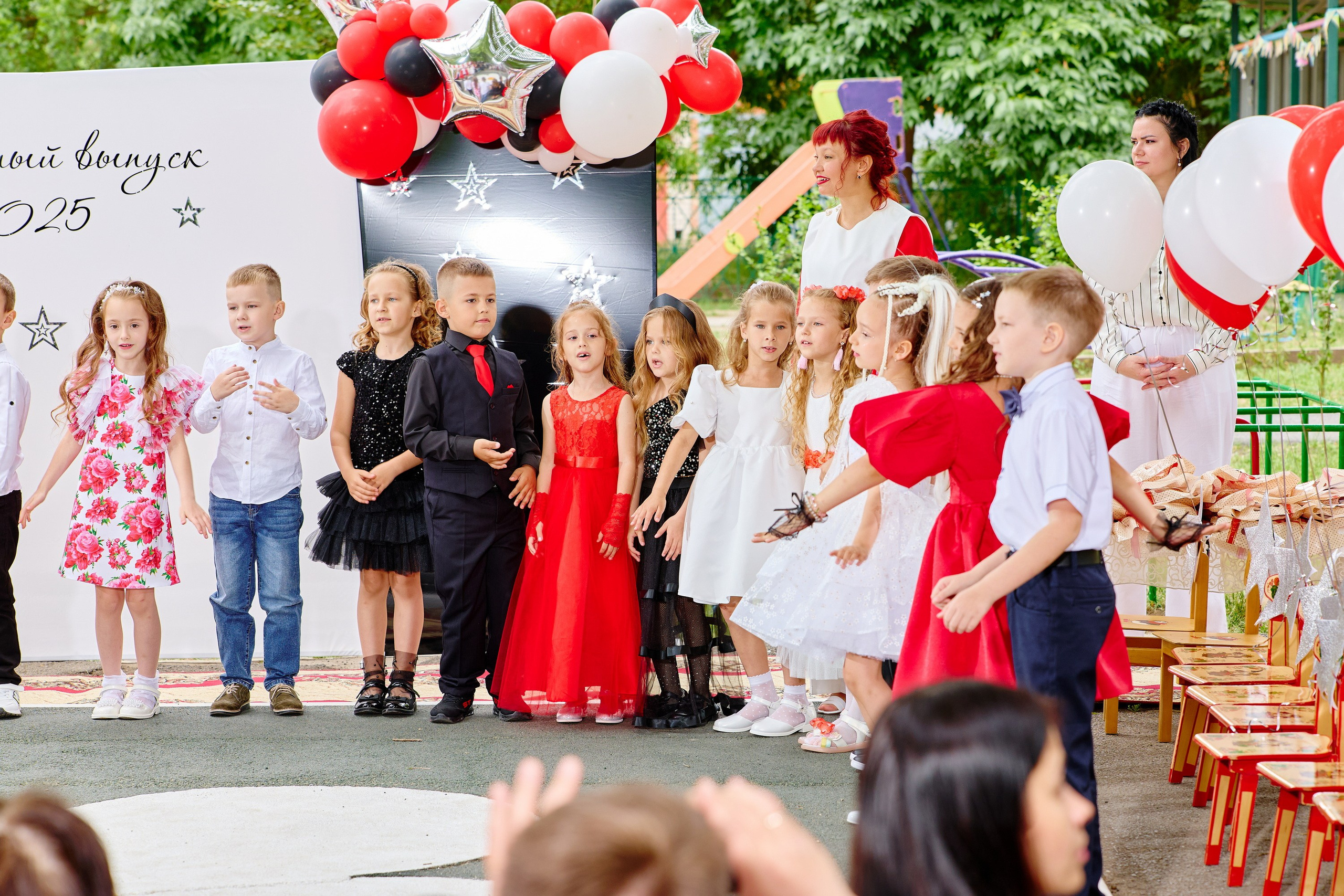 Выпускной 45 сад. Фотограф Выпускные альбомы Таганрог Сергей Коробченко
