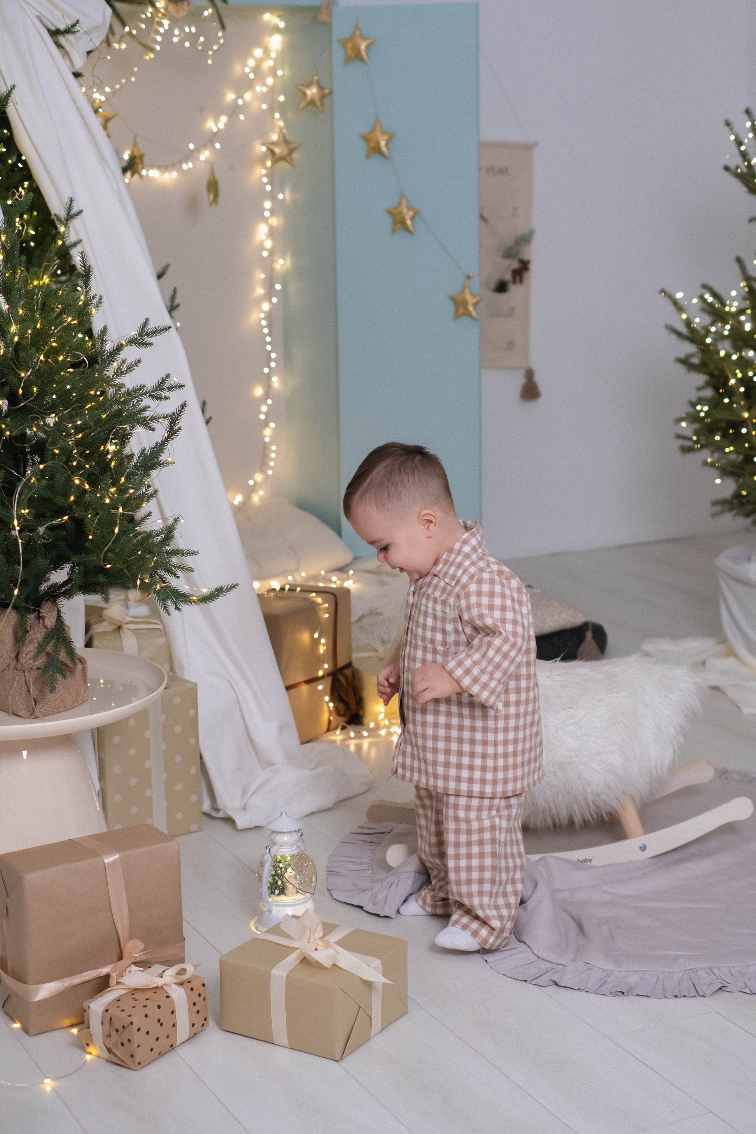 Олеся + Демид + Илья новогодняя. Свадебный и семейный фотограф г. Волгоград Биленко Ангелина