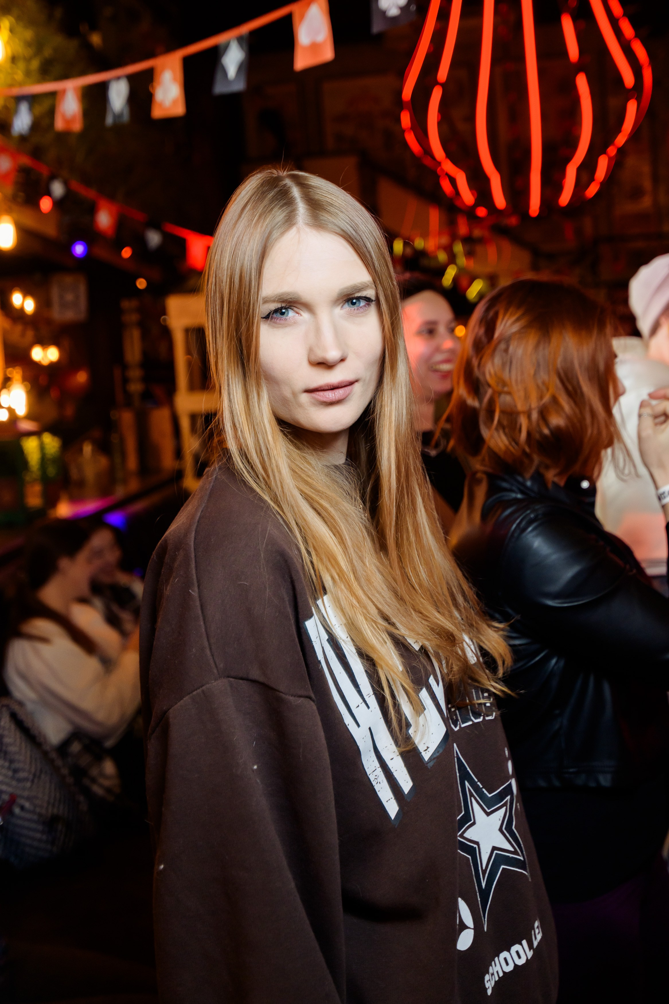 Люстра бар. Репортажный фотограф Сергей Дроздов