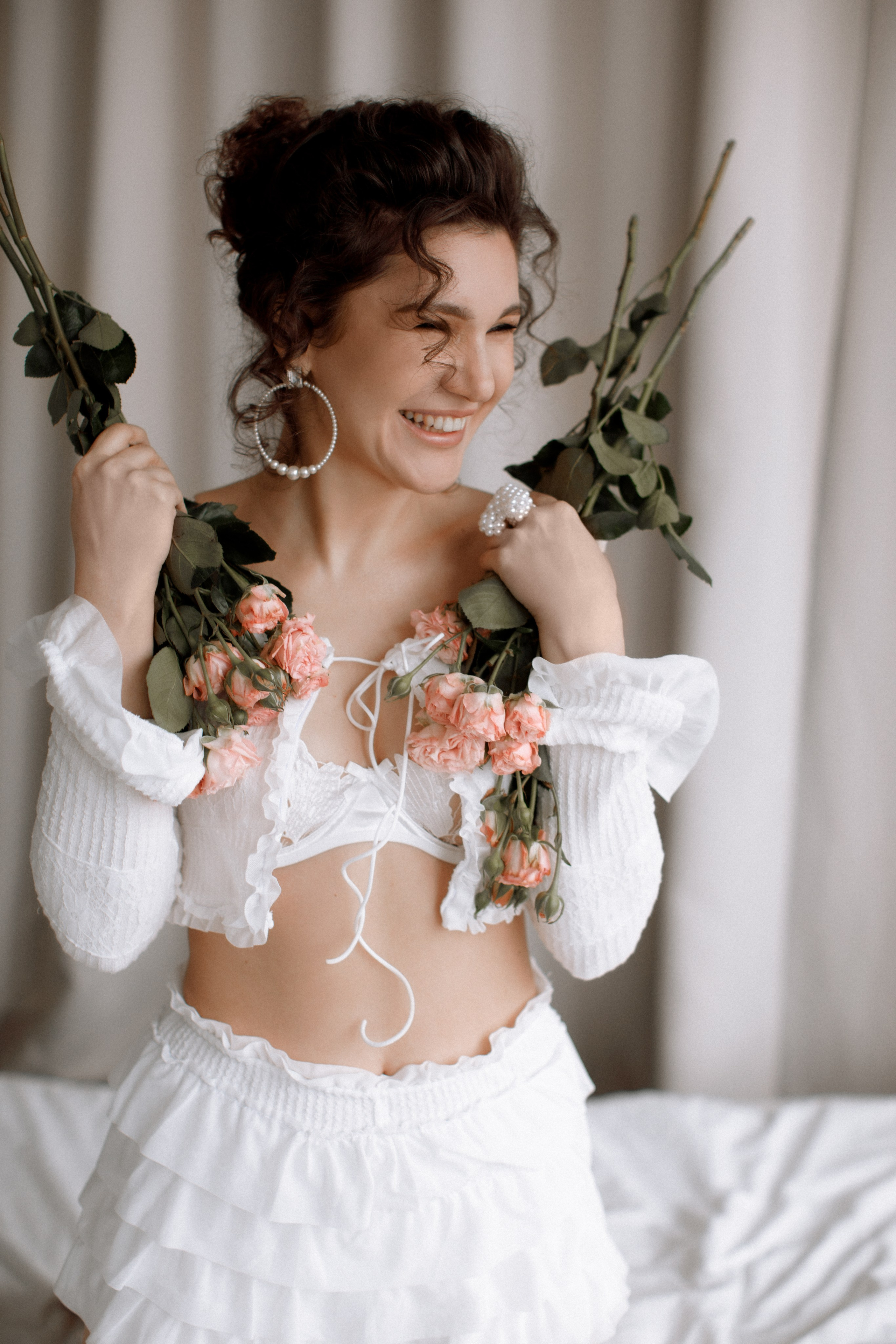 Валерия. Фотосессия с цветами+серия в ЧБ. Фотограф в Москве Ольга Сатони