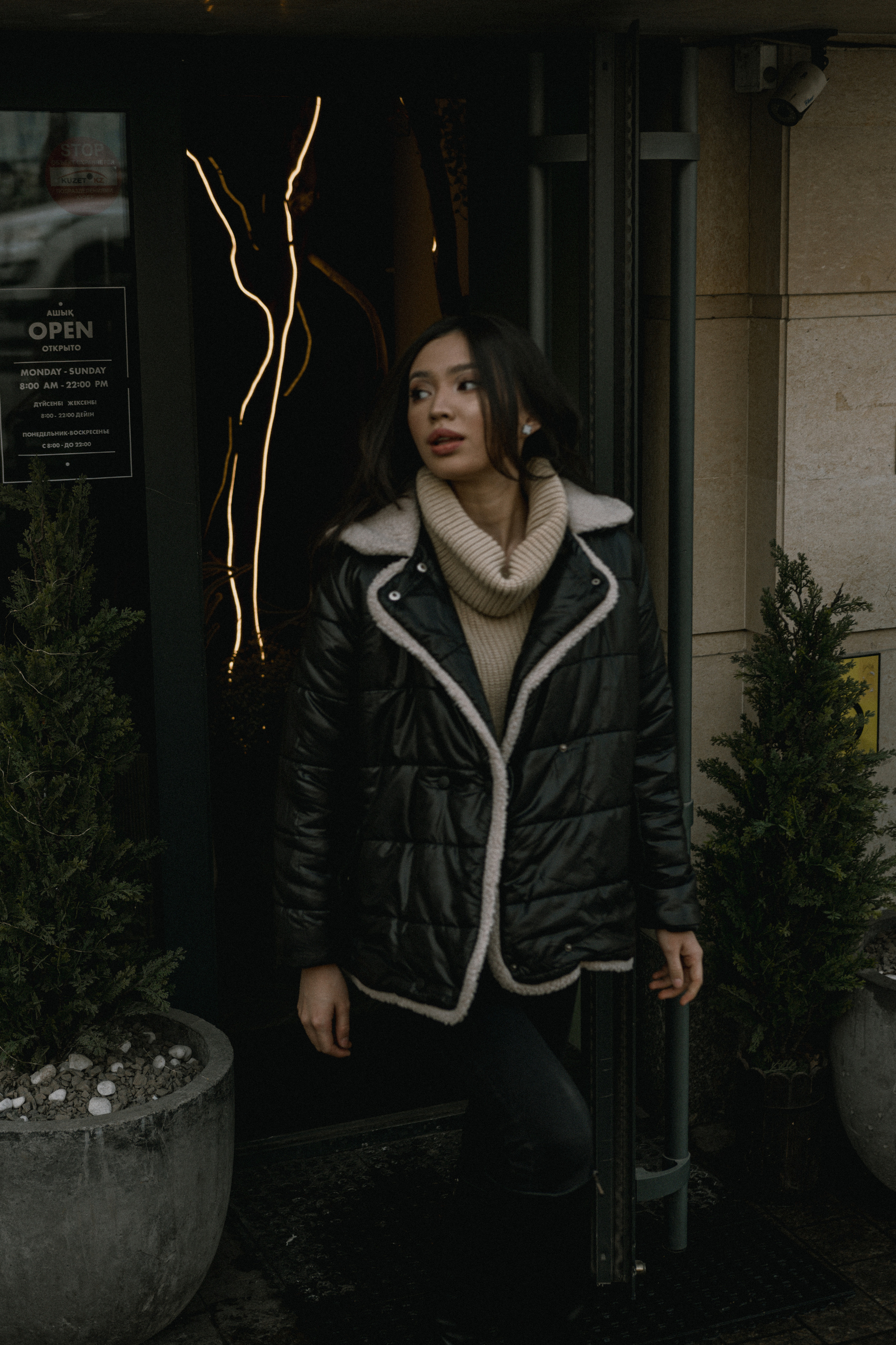 Аяжан фотосессия в кафе и парке. Фотографирую пары и индивидуальные съемки в Алматы Шунько Ирина