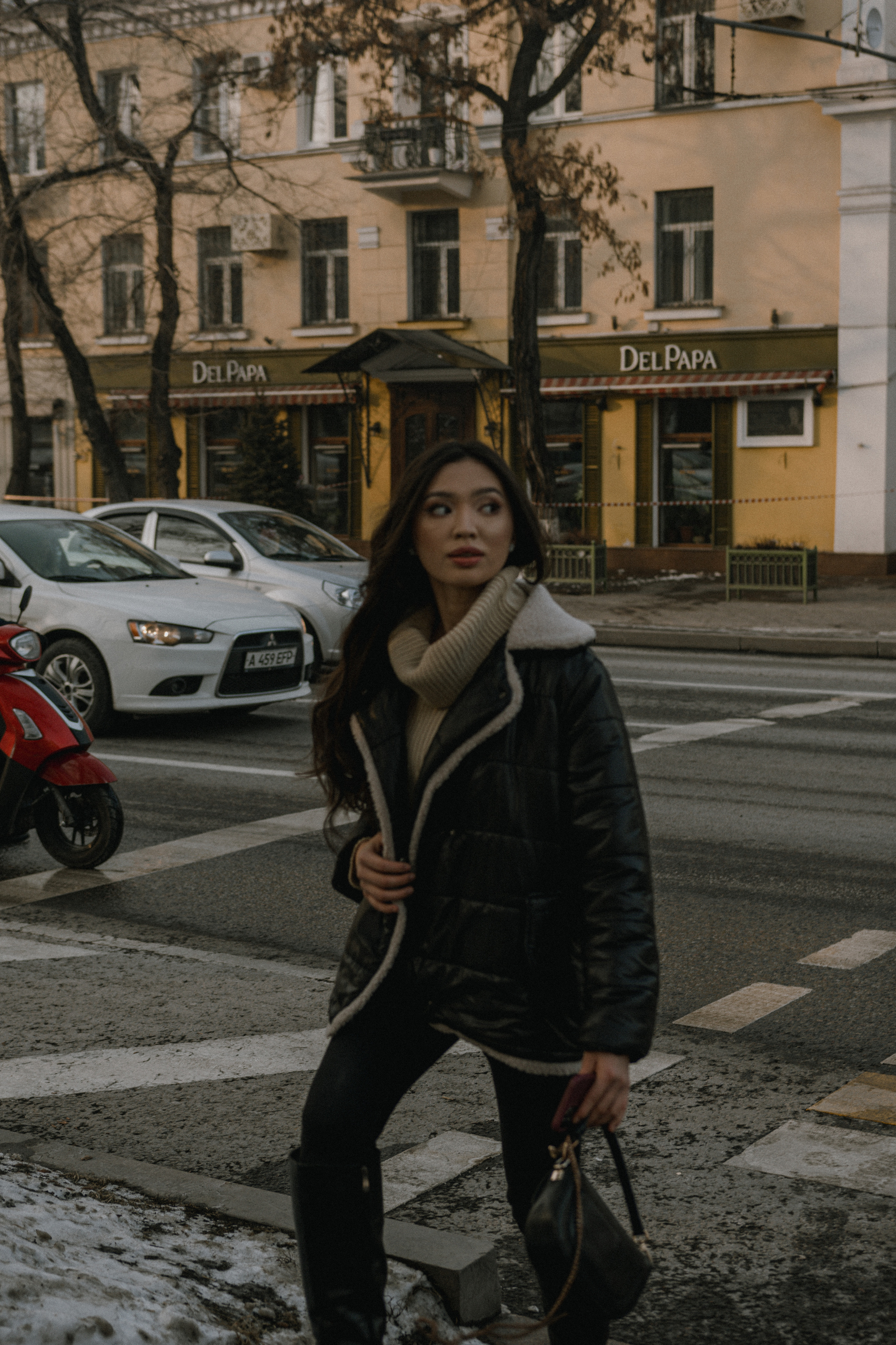 Аяжан фотосессия в кафе и парке. Фотографирую пары и индивидуальные съемки в Алматы Шунько Ирина