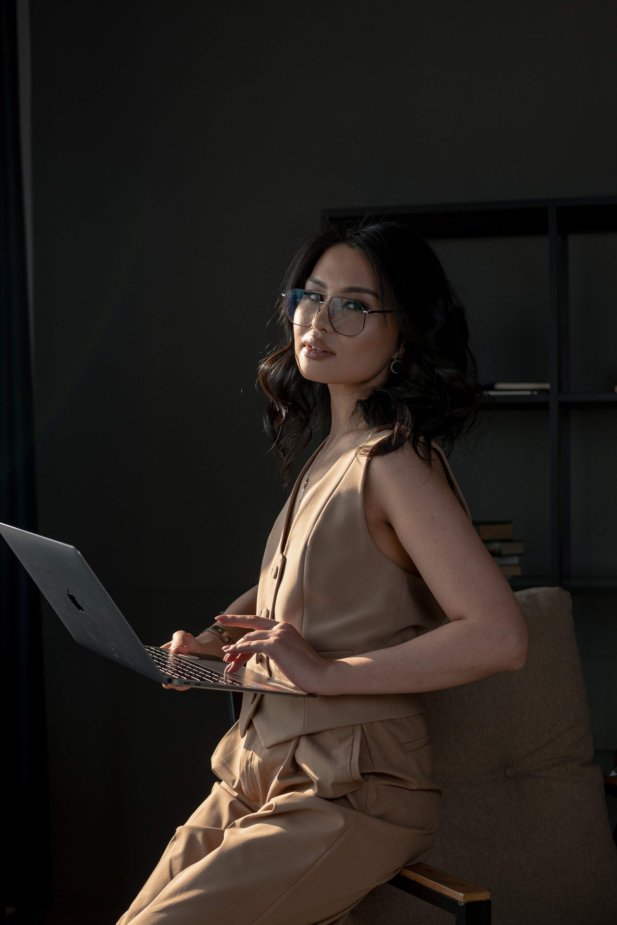 Джамиля. Фотосессия бизнес коуч. Фотографирую пары и индивидуальные съемки в Алматы Шунько Ирина