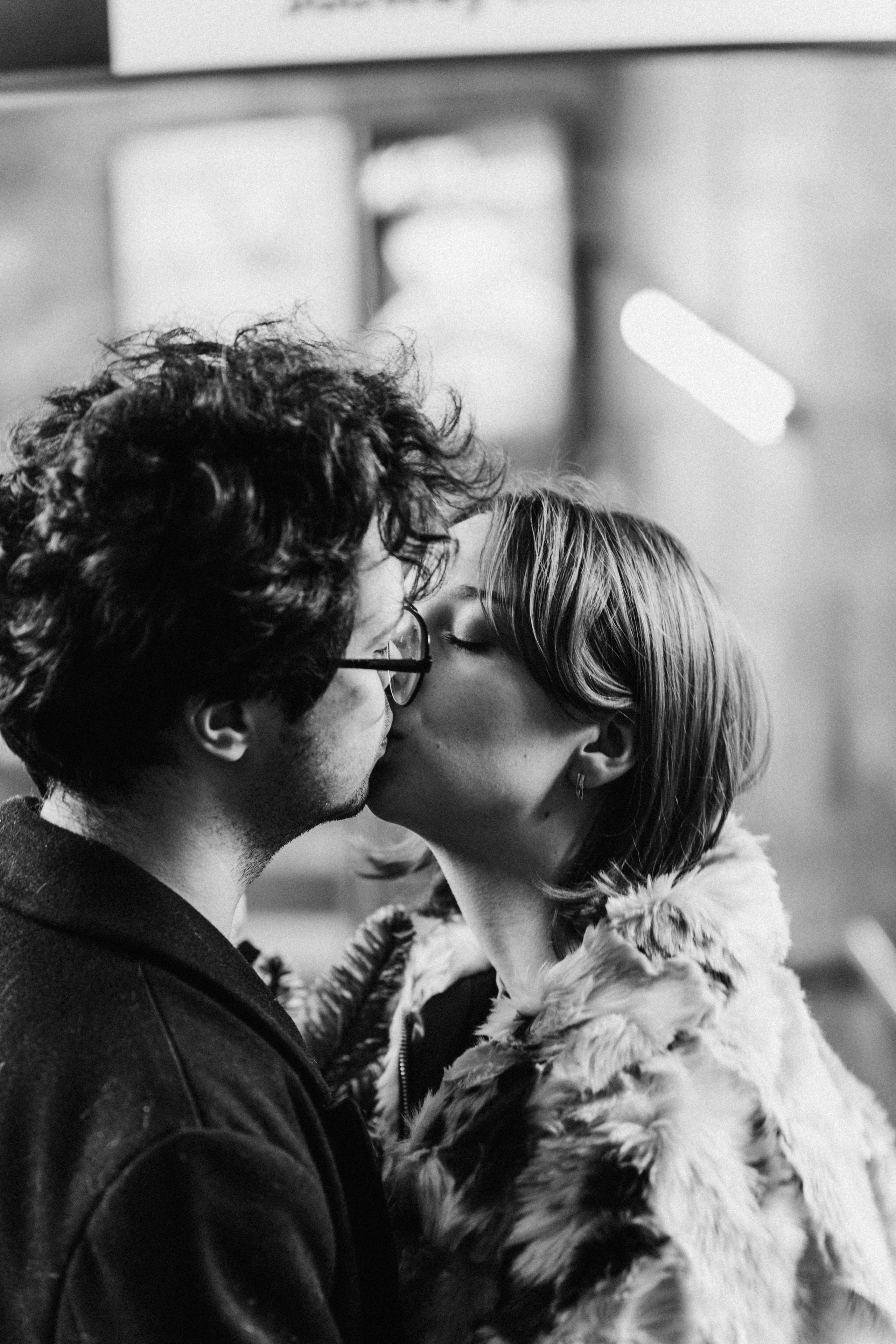 НОВОГОДНЯЯ ФОТОСЕСИИЯ ПАРЫ В МЕТРО ЛЮБОВЬ. Профессиональный фотограф, Санкт-Петербург — Виктория Богомолова