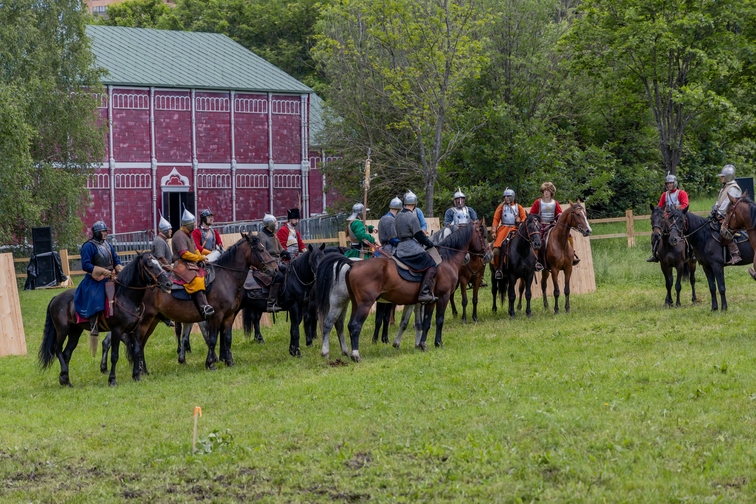 Времена и эпохи 2024. Парк 50-летия Октября. Репортажный, семейный и студийный фотограф в Москве Демин Алексей