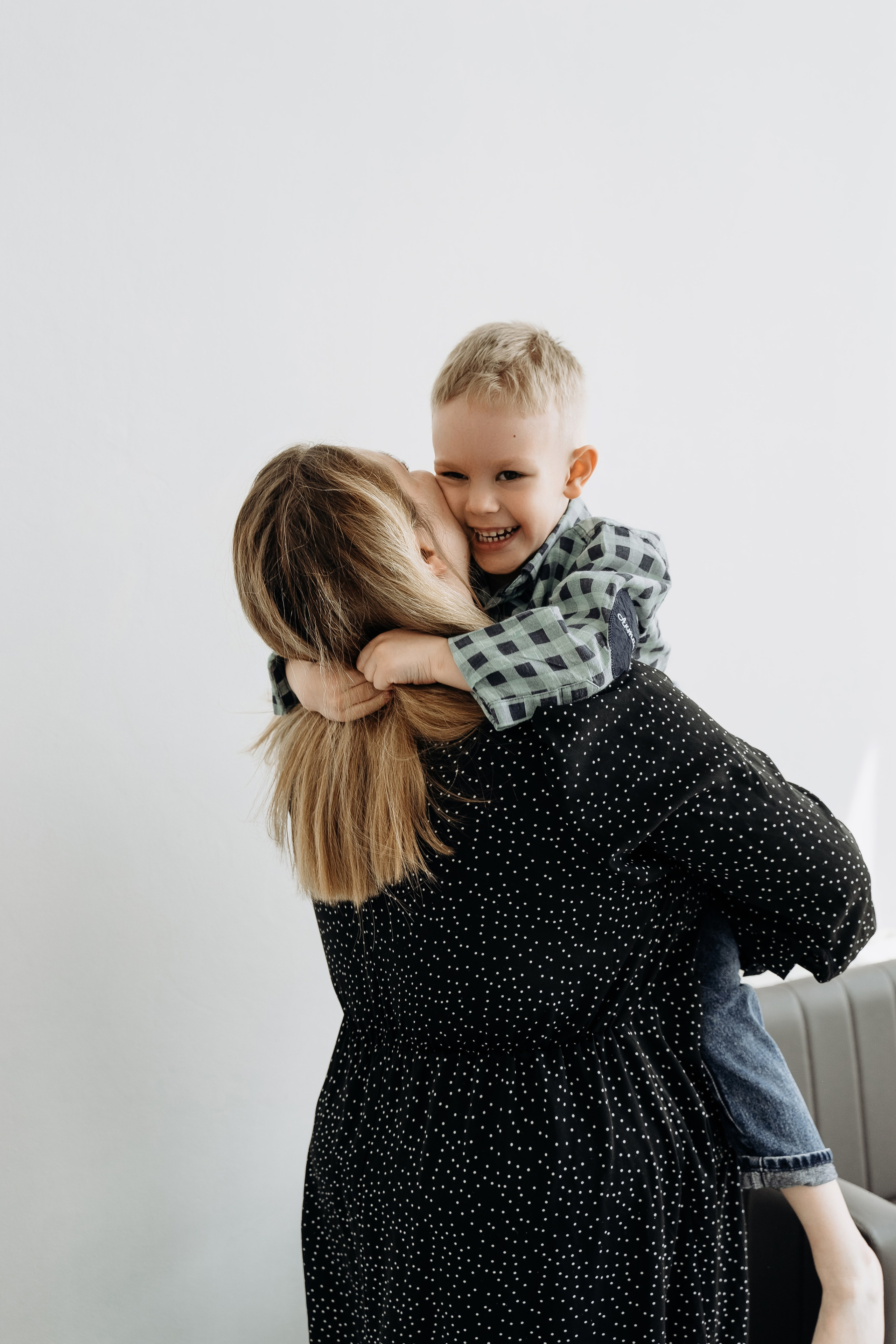 Вдвоём хорошо, но втроём. Моменты и истории о вас настоящих