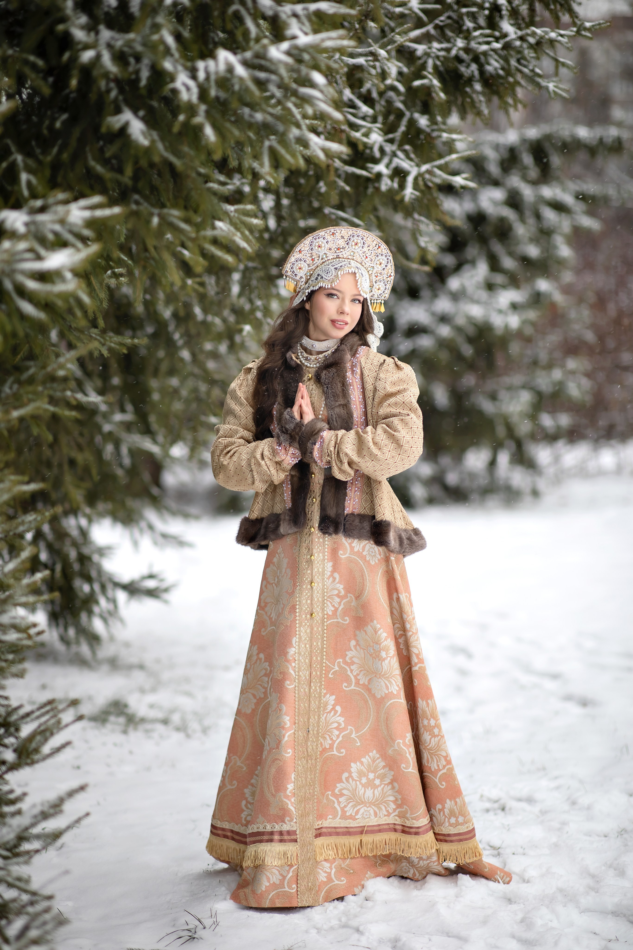 A6. Дизайнер костюмов и украшений, фотограф