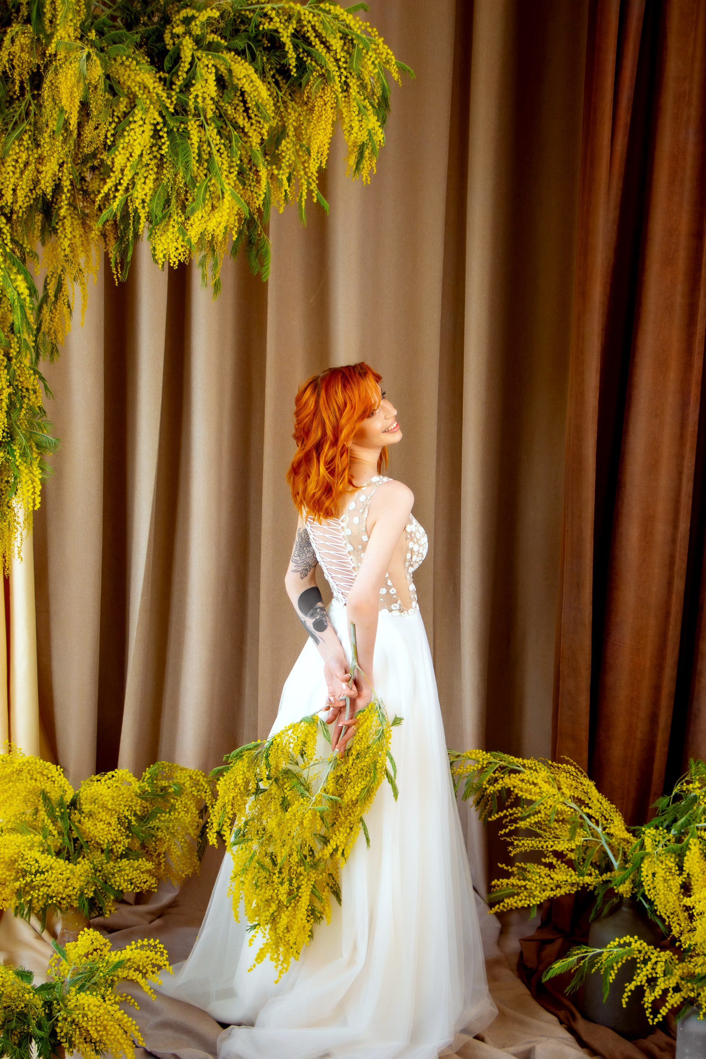 Анна в мимозе. Фотограф Татьяна Матрос