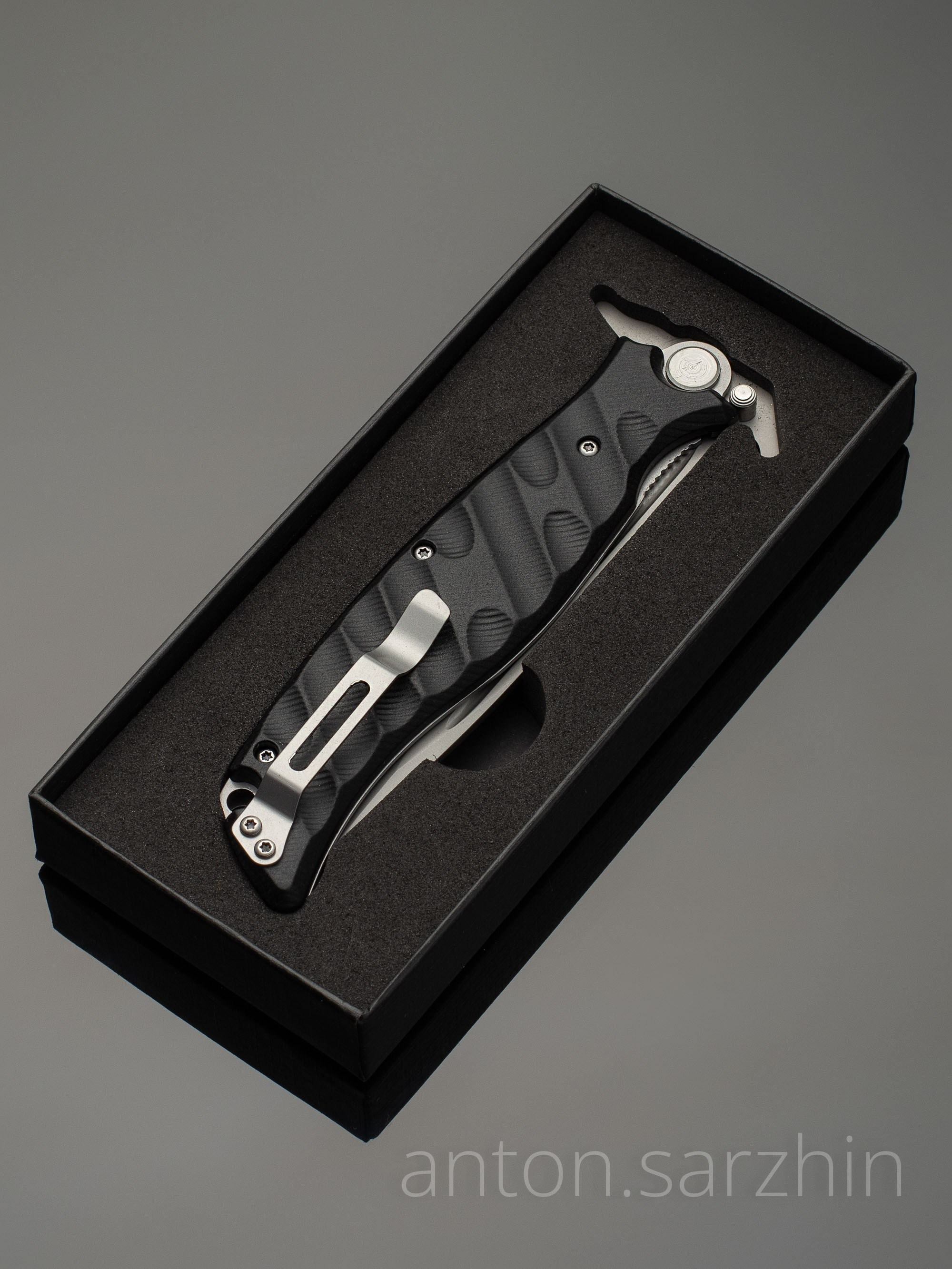 Предметная фотосъемка финки в упаковке