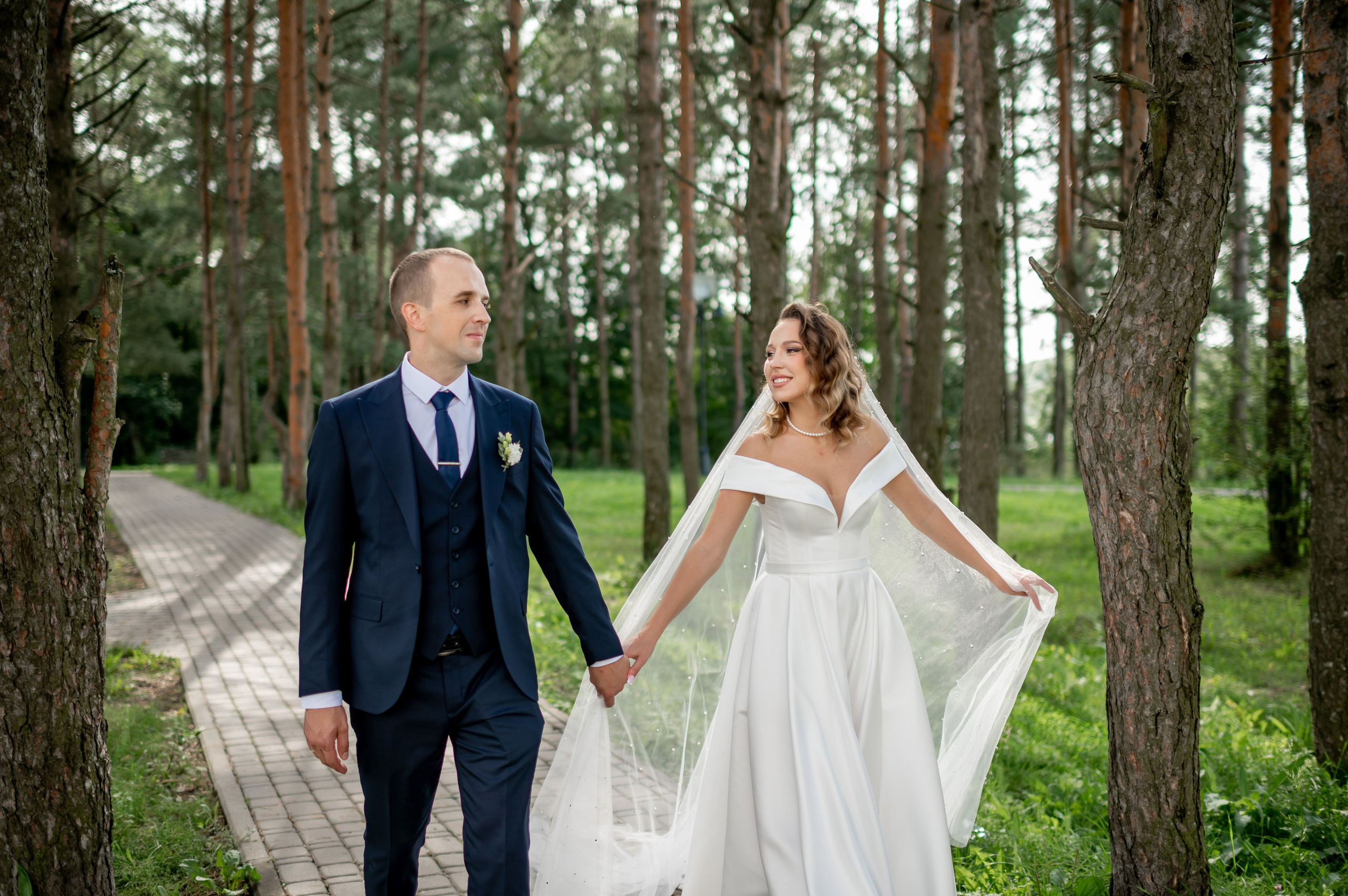 Людмила и Михаил (свадебная прогулка и регистрация в г. Кингисеппе). Портретный, семейный и свадебный фотограф в Санкт-Петербурге и в Пушкине Ширяев Денис