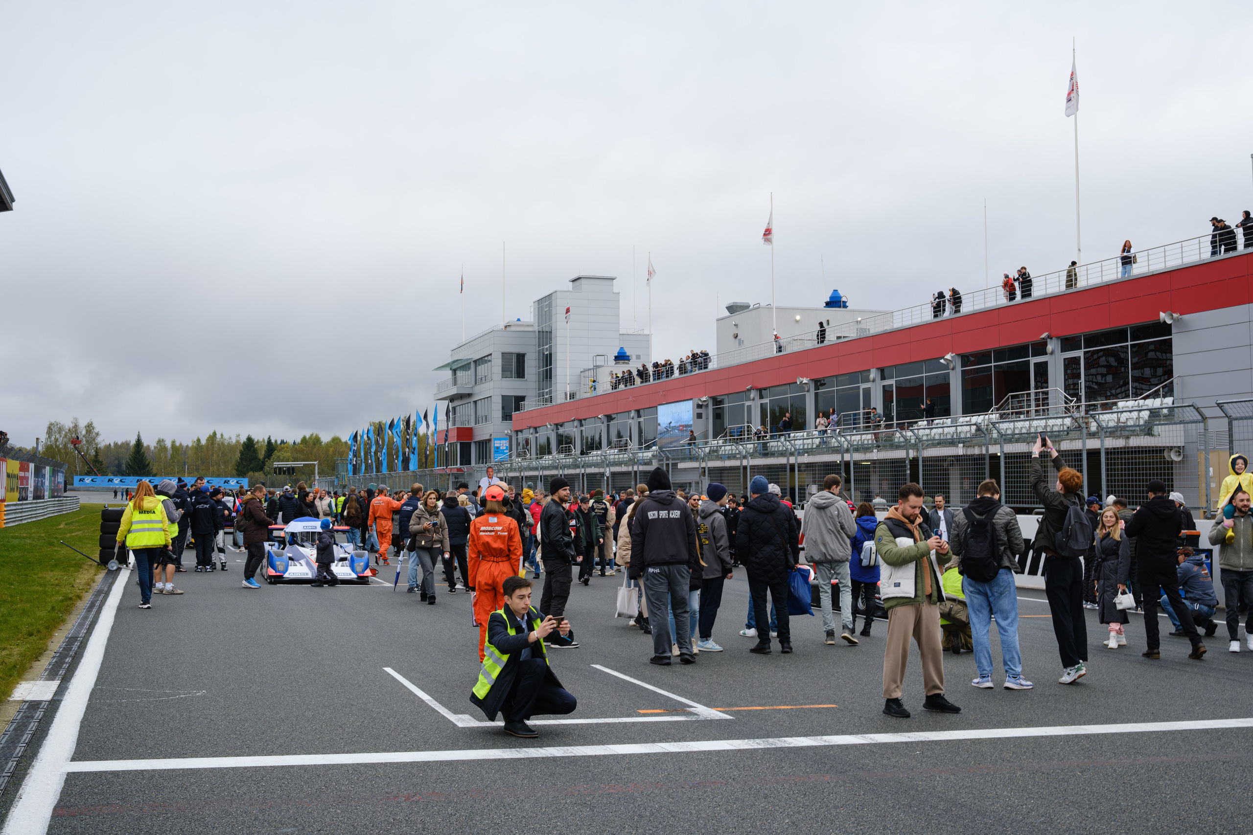 Российская серия гонок на выносливость. Авто и мотоспорт — фотограф Антон Медведев iCoguar