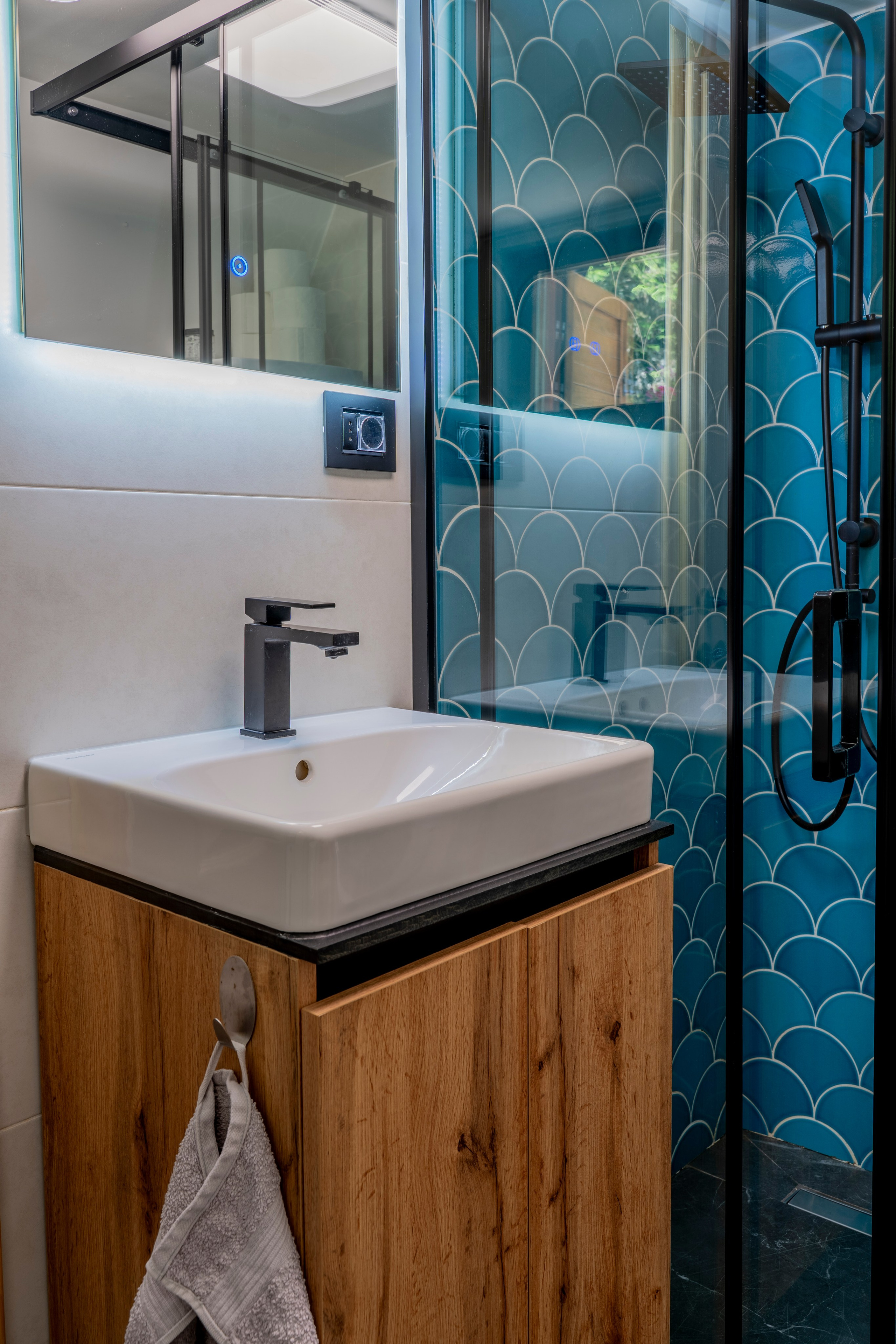 Viktorija Chalet. Photographer Liana Sudets Serbia Kopaonik Brzece Brus