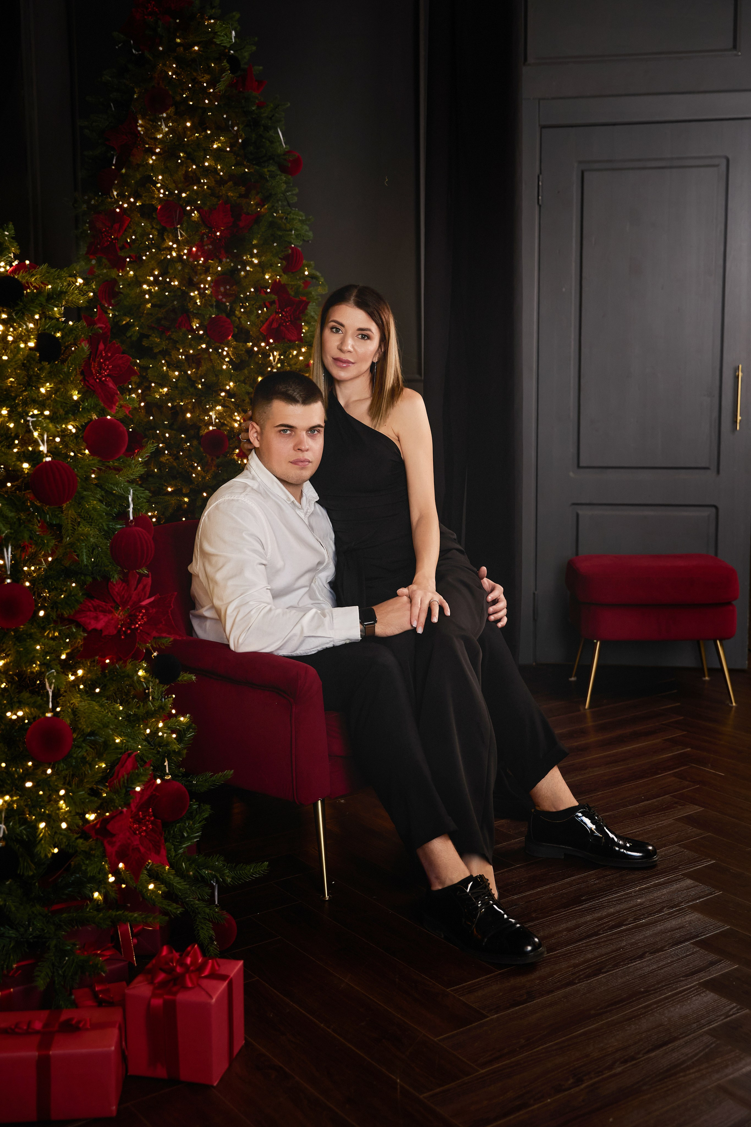 Марина с семьей. Фотограф женского портрета, беременности и материнства Харькова Елена