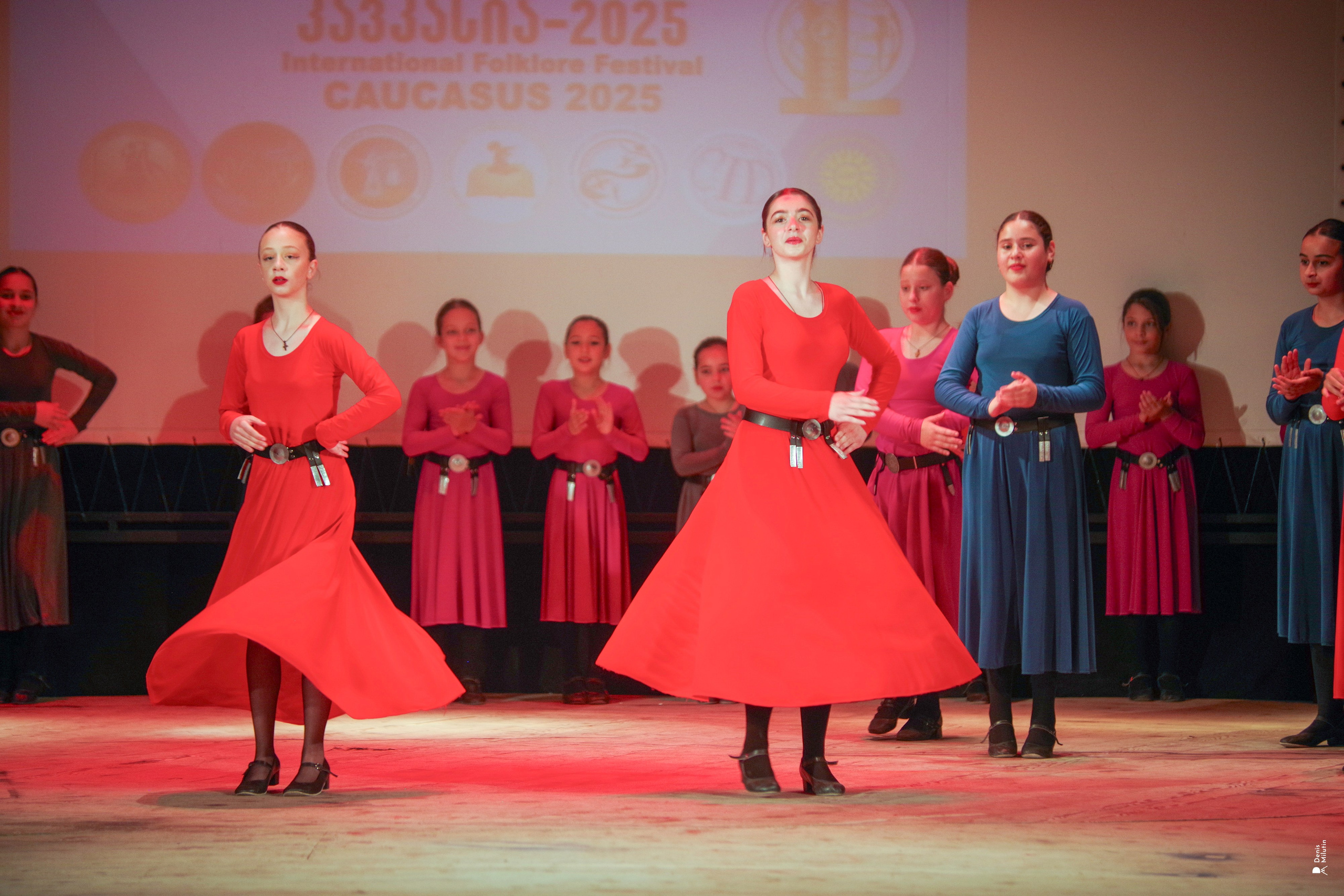 Танцы в прекрасном Они. Портретный фотограф Денис Милютин