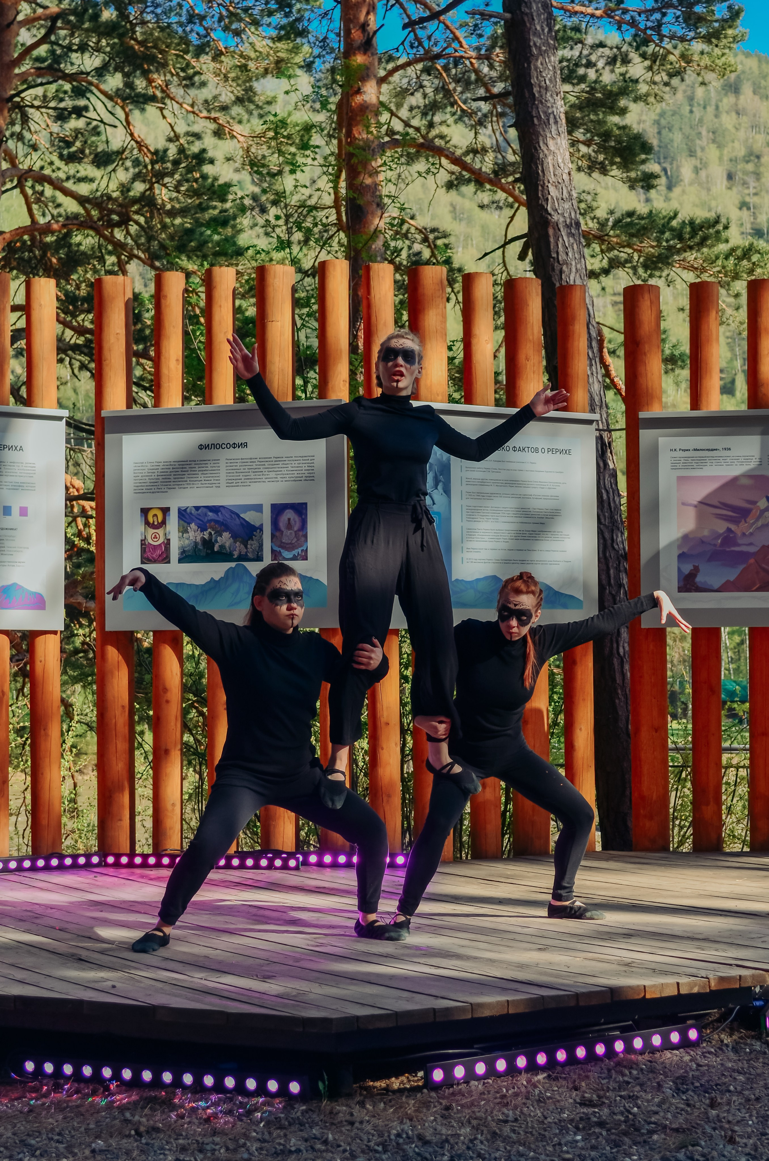 Фестиваль «Цветение Маральника на Алтае 2025». Фоторепортаж. Денисова Аля — фотограф для парных съемок и индивидуальных историй в Барнауле