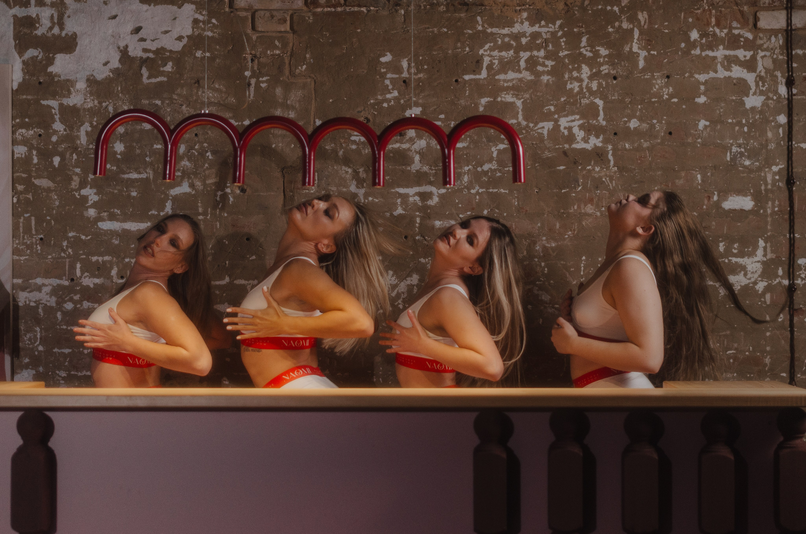 Фото-подглядки с видеосъемки танцевальной команды «Secret». Денисова Аля — фотограф для парных съемок и индивидуальных историй в Барнауле