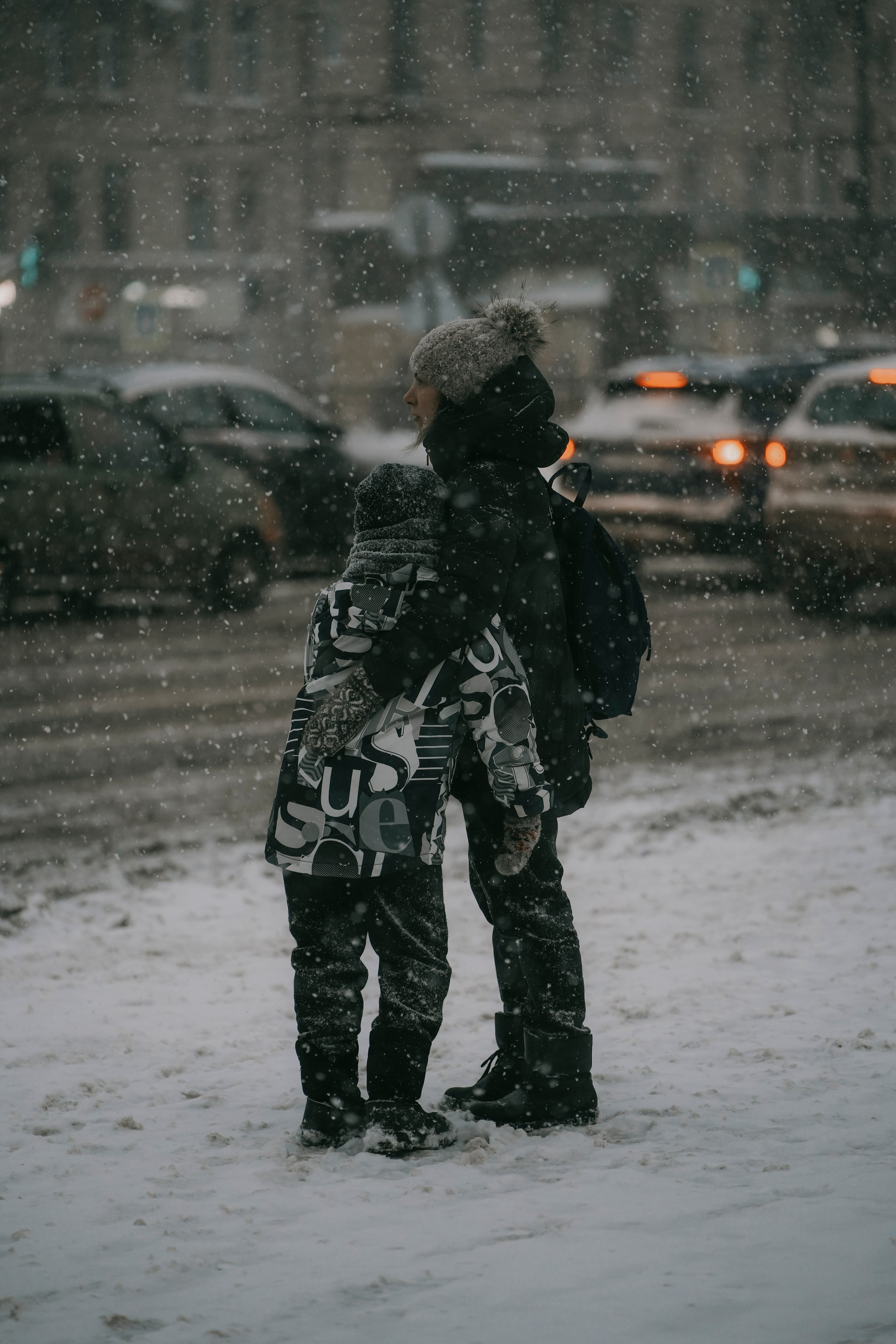 2024. Стрит-фотография, полная абсурда, идиотизма и красоты