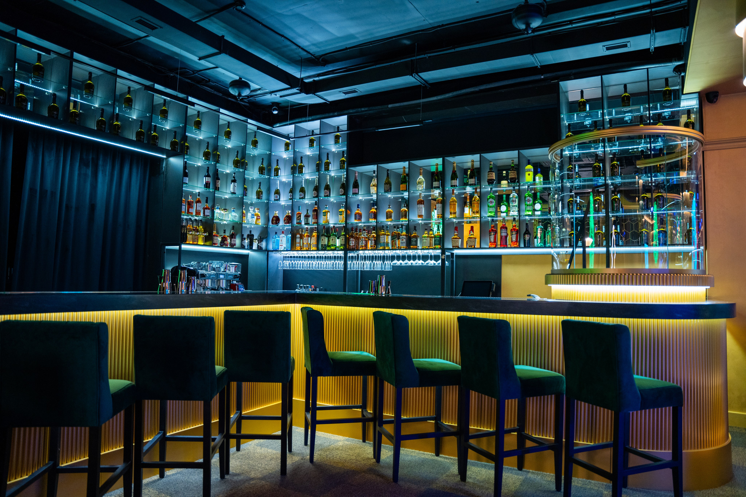 Фотосъемка интерьера стриптиз-клуба Hefner — элитный клуб Краснодара. Интерьерная фотосъемка клуба Hefner в Краснодаре — профессионально. Шедевры для Вас! Фотограф и Видеограф в Краснодаре Пахиев Руслан