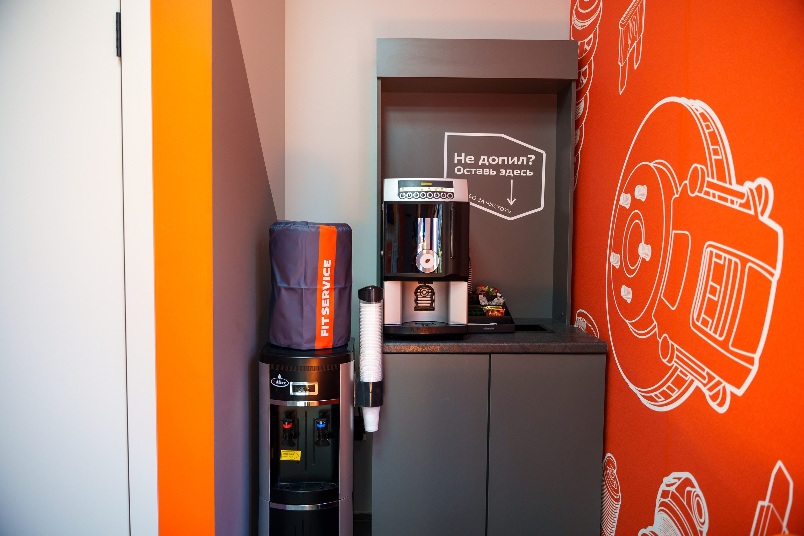 Интерьерная фотосъемка автосервиса Fit Service в Краснодаре — Профессиональная фотосъемка интерьера техцентра в Краснодаресеть СТО. Шедевры для Вас! Фотограф и Видеограф в Краснодаре Пахиев Руслан