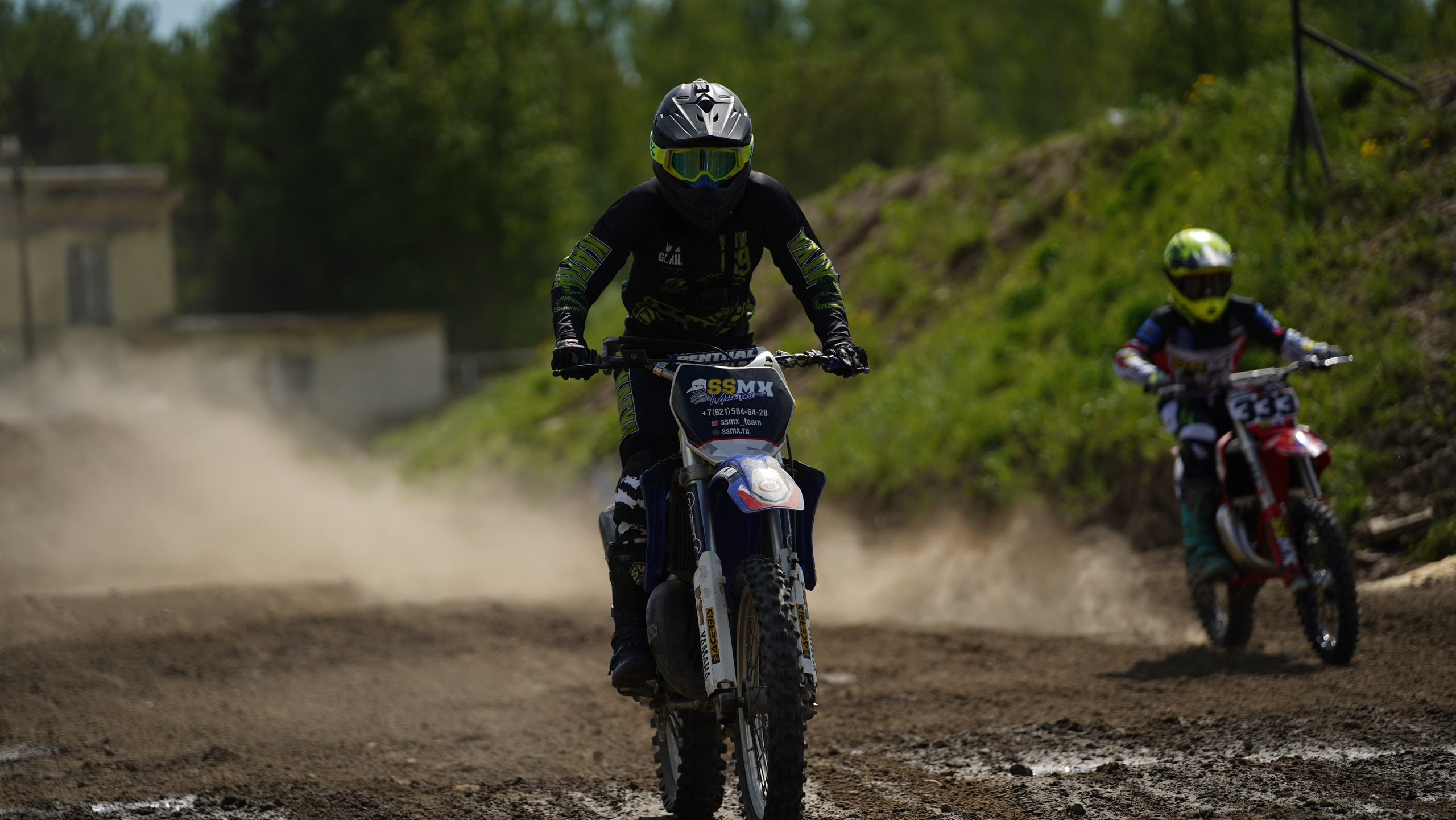 Катя Ли. Графический дизайнер Илья Левченко