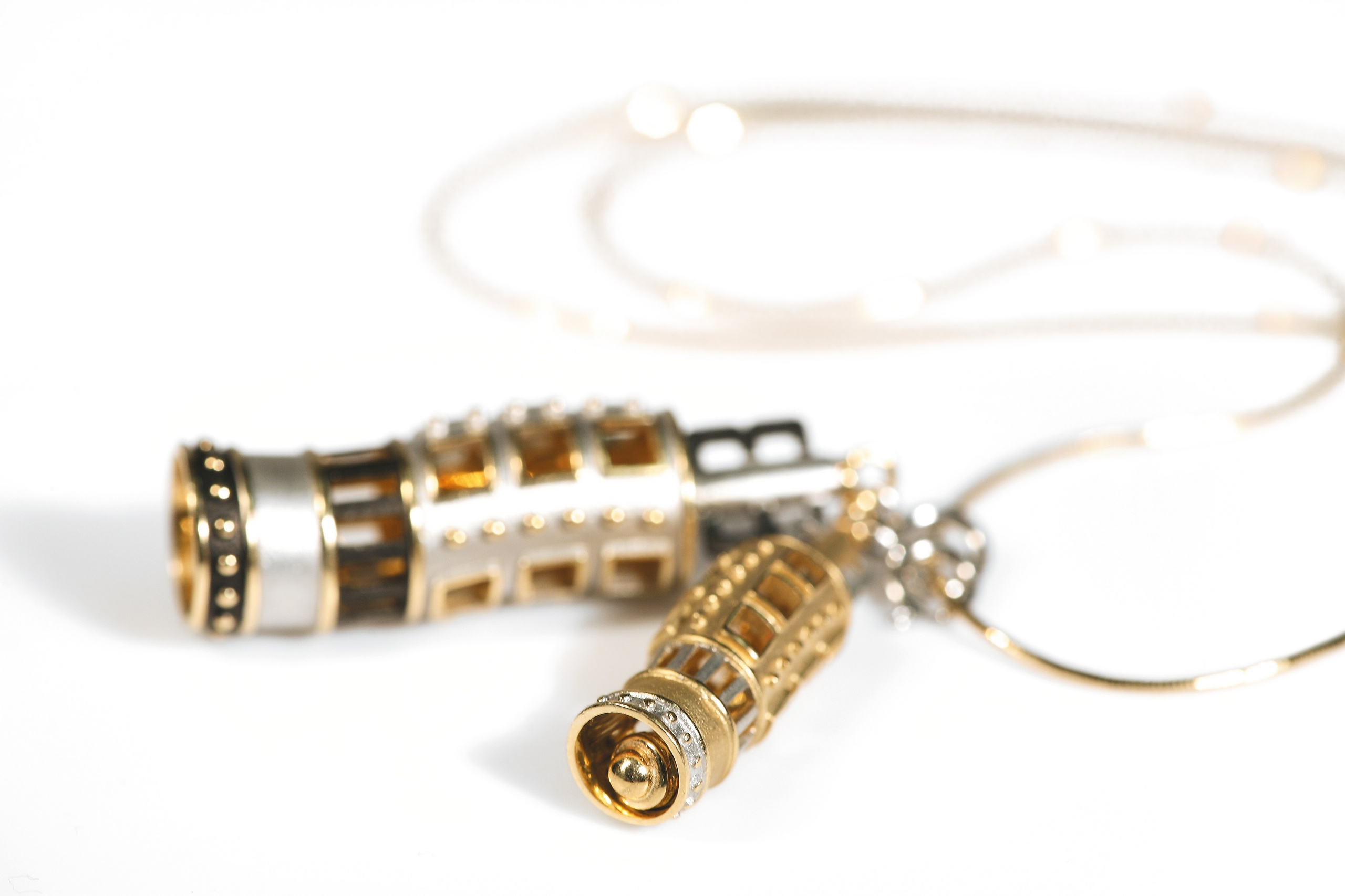 Фотосъемка ювелирных украшений. Предметный и рекламный фотограф в Москве и Московской области Максим Стриганов