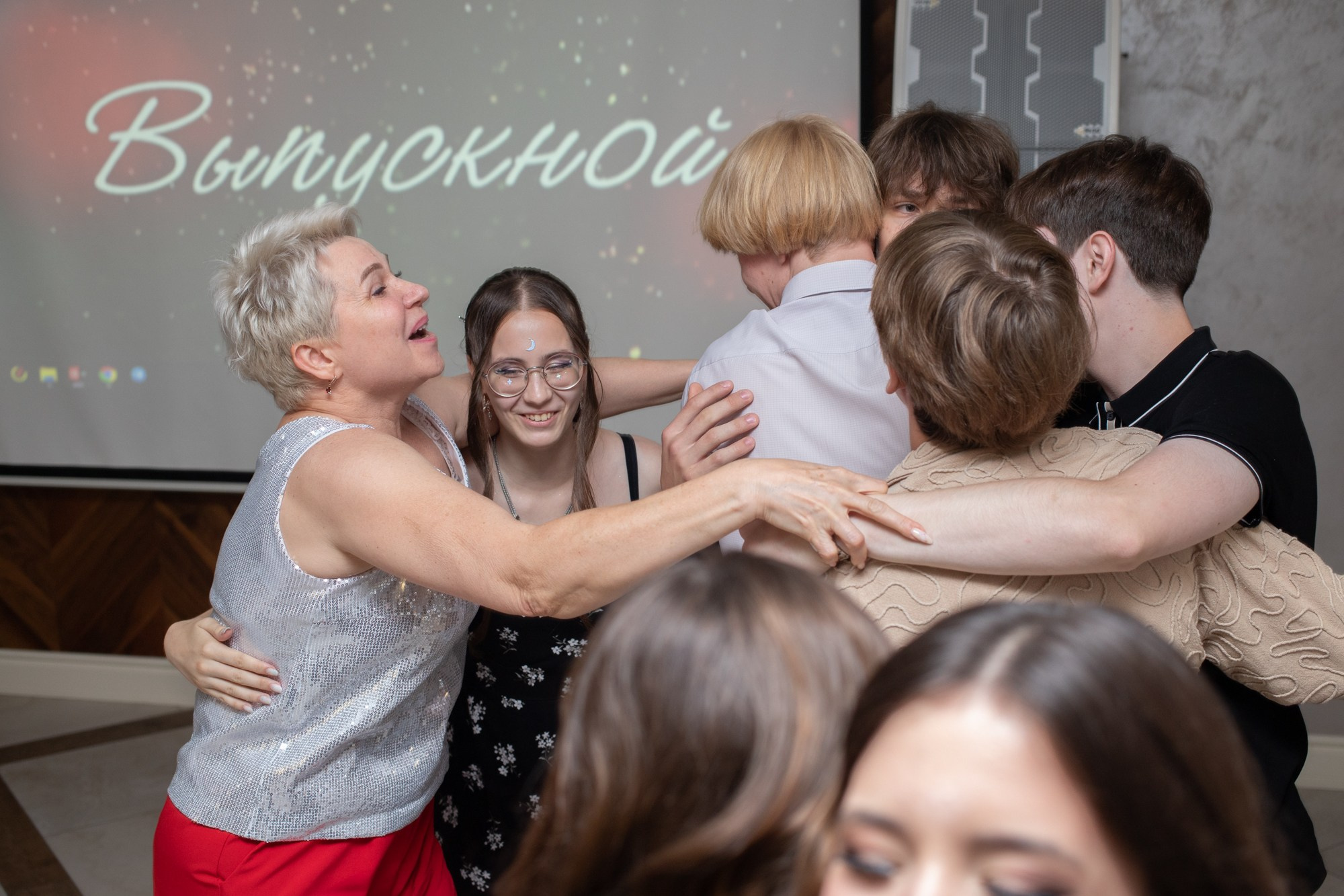 Выпускной 9-й класс. Репортажный, промышленный и маркетплейс-фотограф Дмитрий Чернат