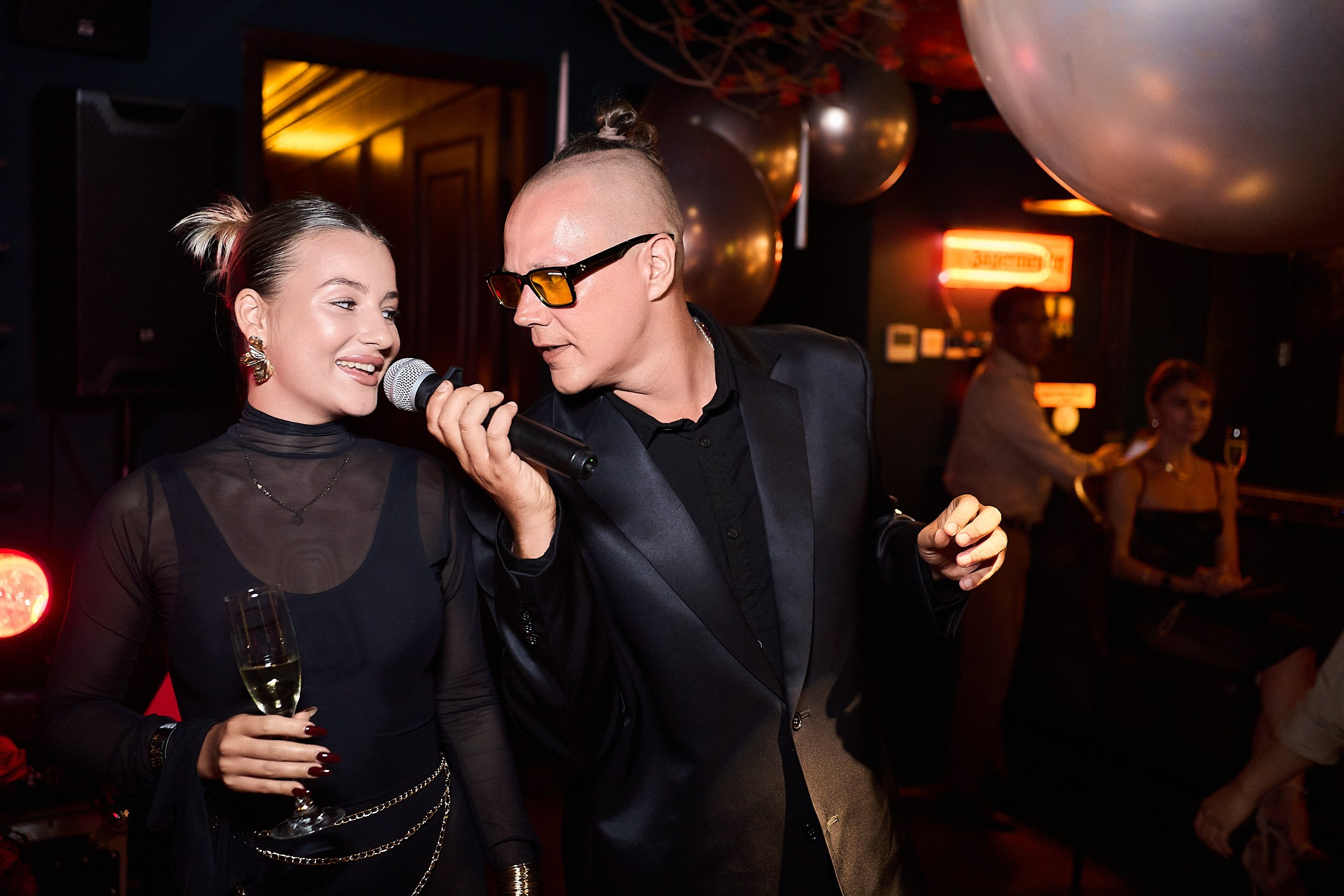 Black silk. Главная