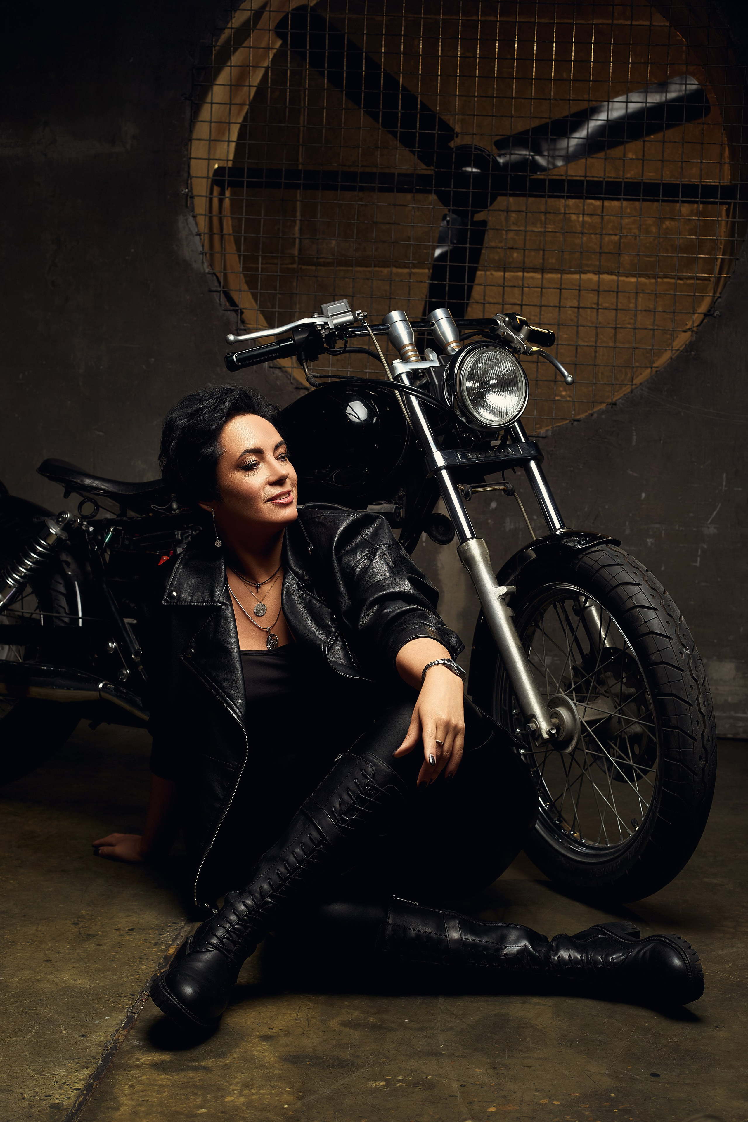 Марина и Вика. Cross-studio