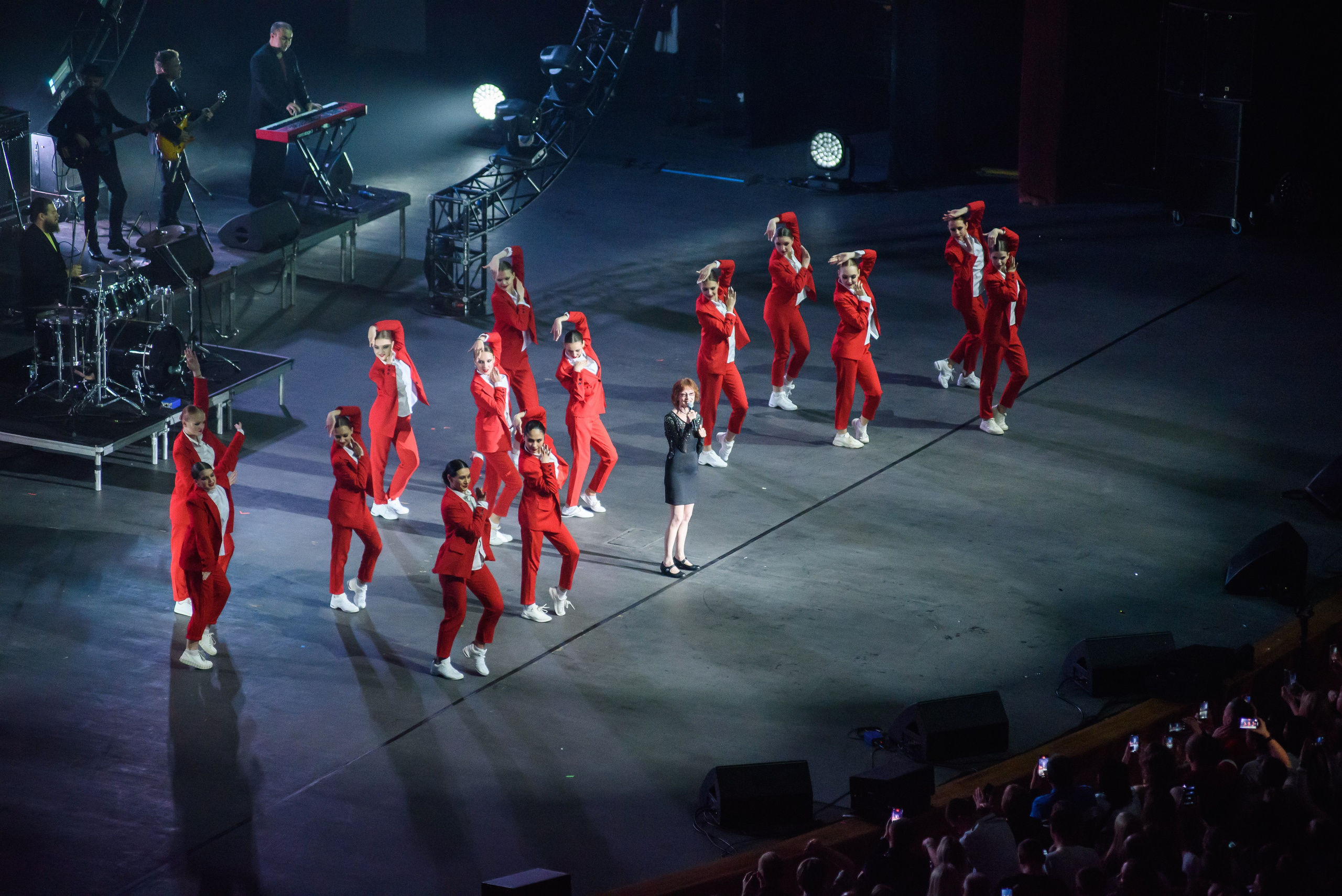 Дискотека 80-90-2000х — «Имена на все времена», Крокус Сити Холл. Бренд-фотограф для экспертов и блогеров в Москве Влада Горбовская