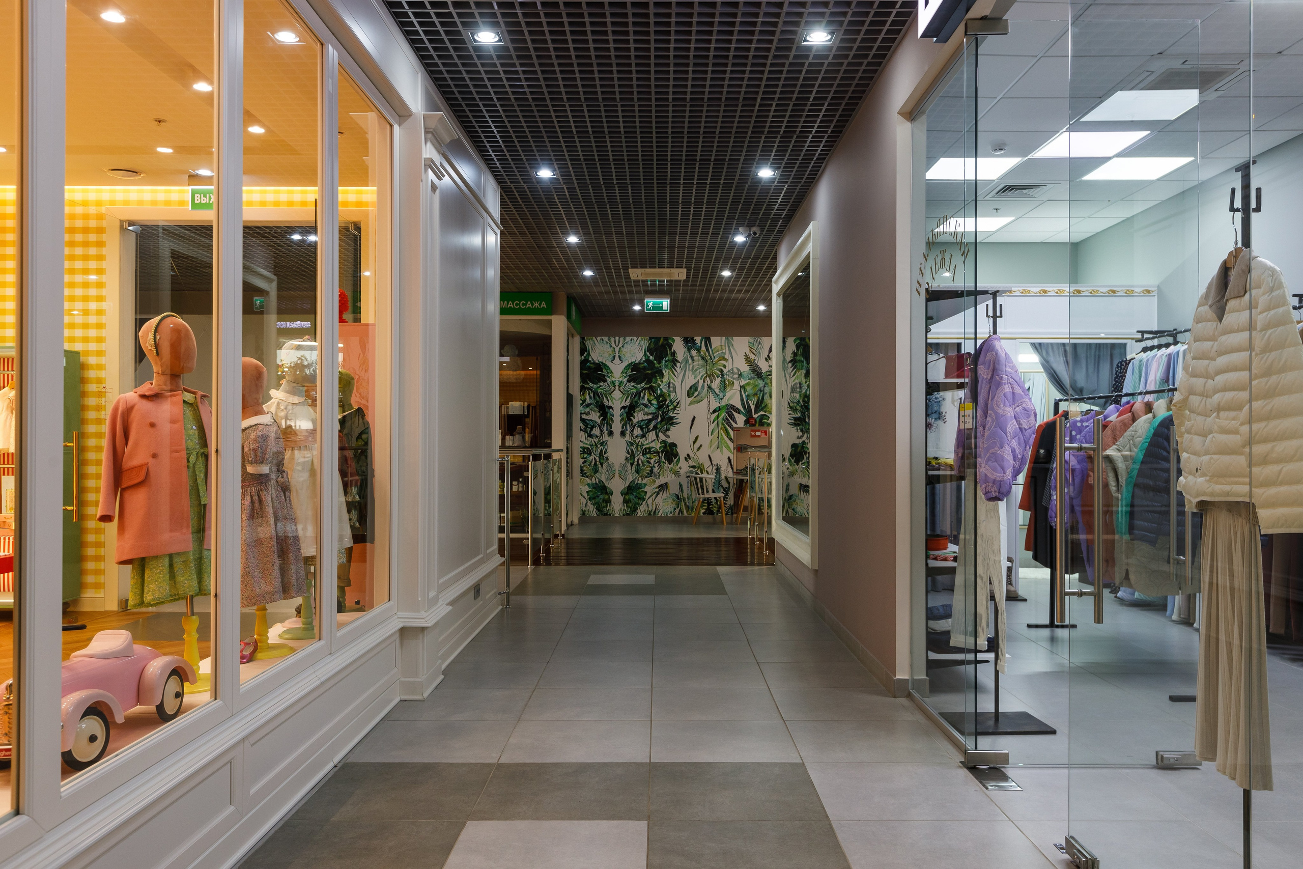 Фотосъемка торгового центра Покровский. Интерьерный фотограф в Москве Роман Потапов