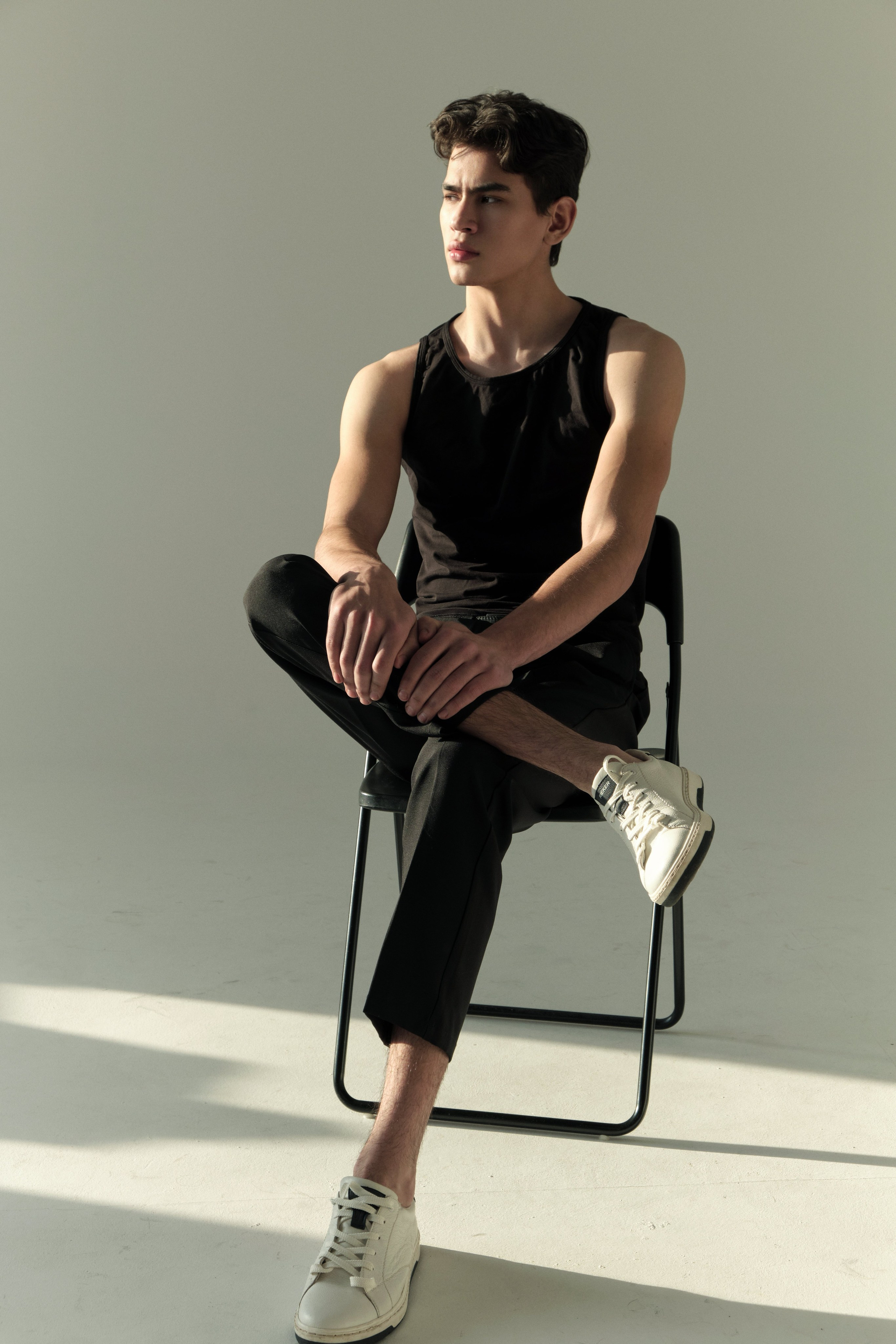 Михаил Кошелев. Съёмка одежды для маркетплейсов и брендов Morozova Production