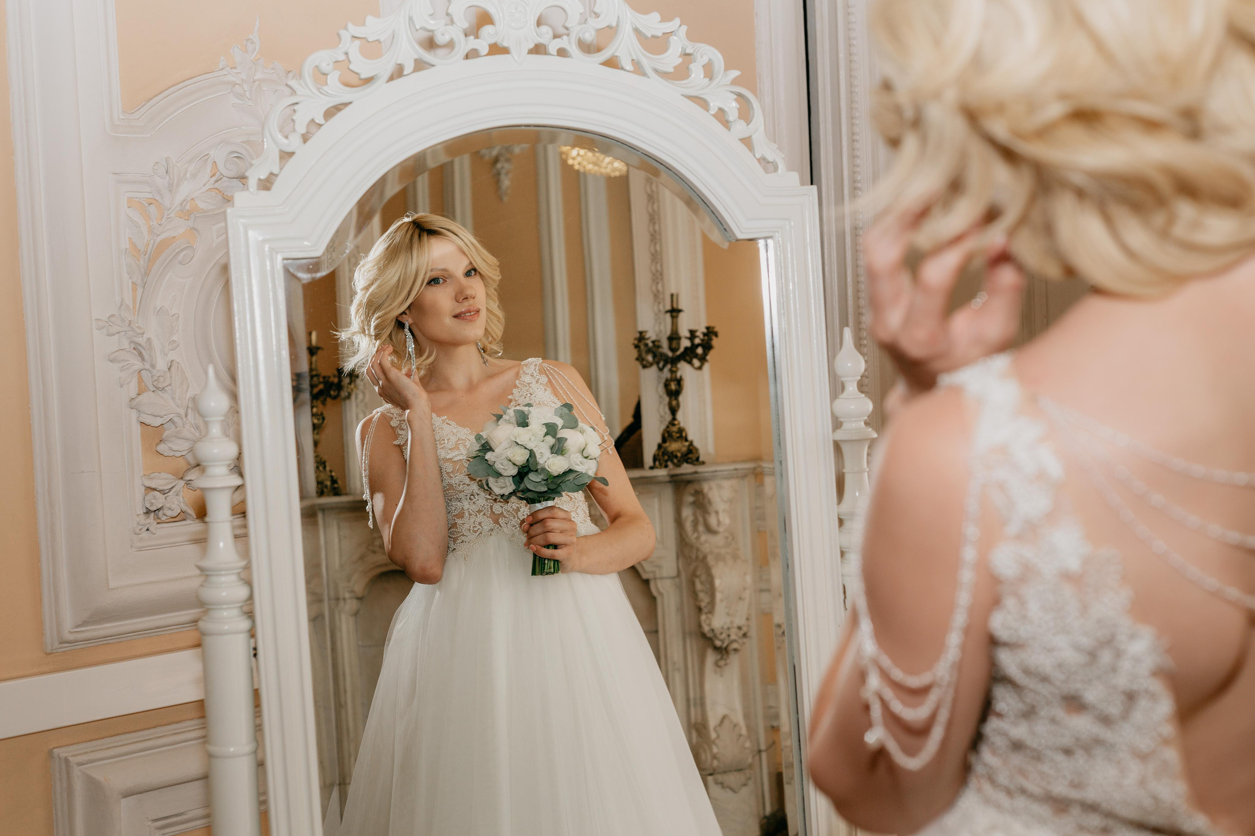 Юлия и Михаил: Первый дворец, дом Зингера, прогулка. Душевный фотограф в Санкт-Петербурге. Свадебные и семейные фотосессии