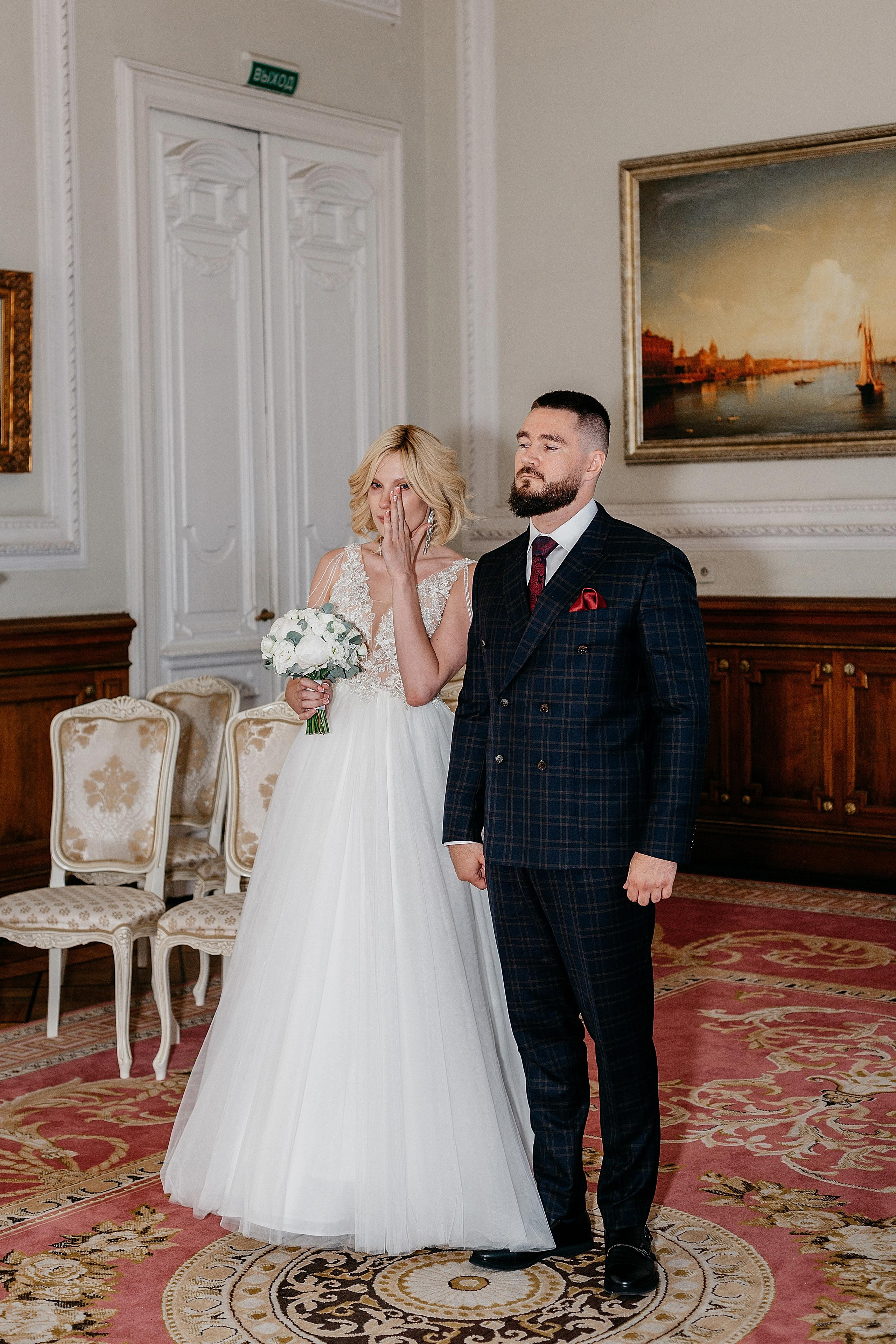 Юлия и Михаил: Первый дворец, дом Зингера, прогулка. Душевный фотограф в Санкт-Петербурге. Свадебные и семейные фотосессии