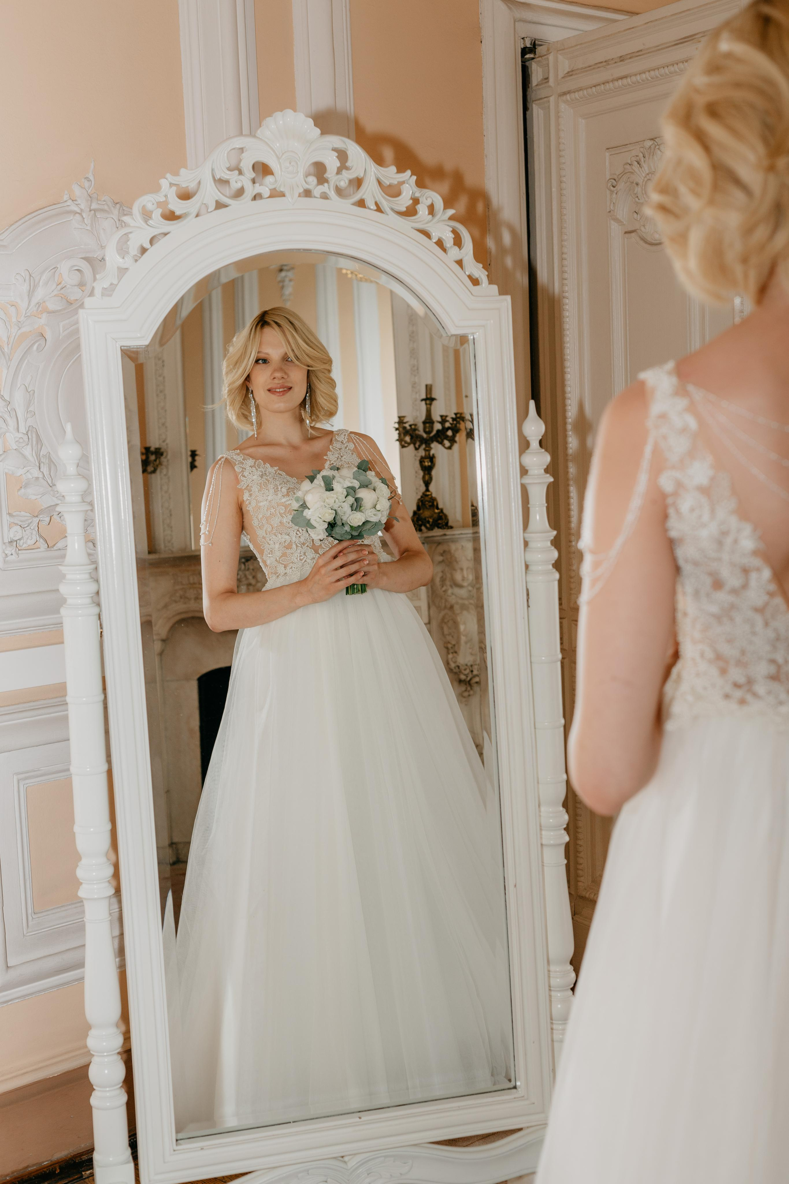 Юлия и Михаил: Первый дворец, дом Зингера, прогулка. Душевный фотограф в Санкт-Петербурге. Свадебные и семейные фотосессии