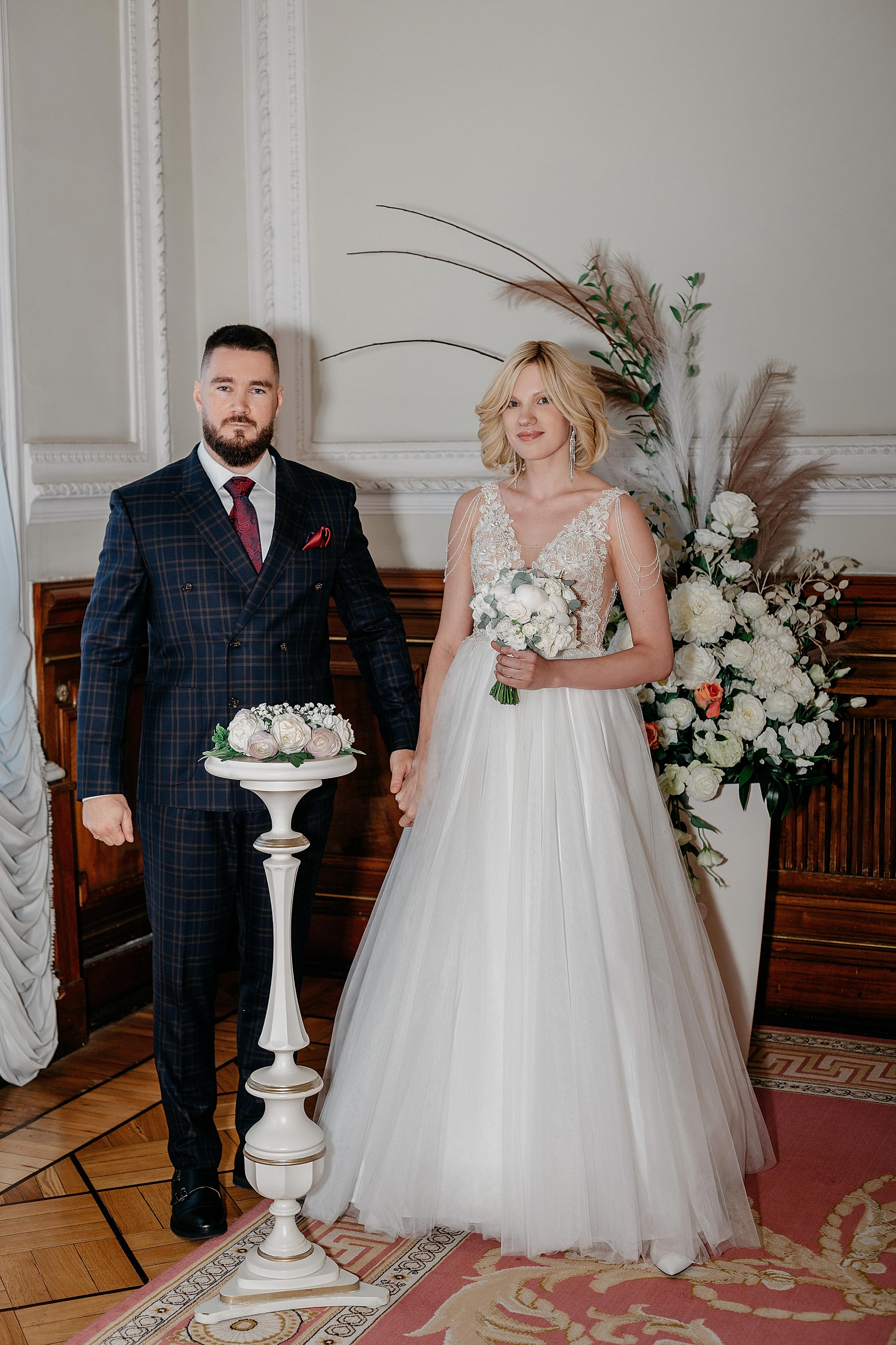 Юлия и Михаил: Первый дворец, дом Зингера, прогулка. Душевный фотограф в Санкт-Петербурге. Свадебные и семейные фотосессии