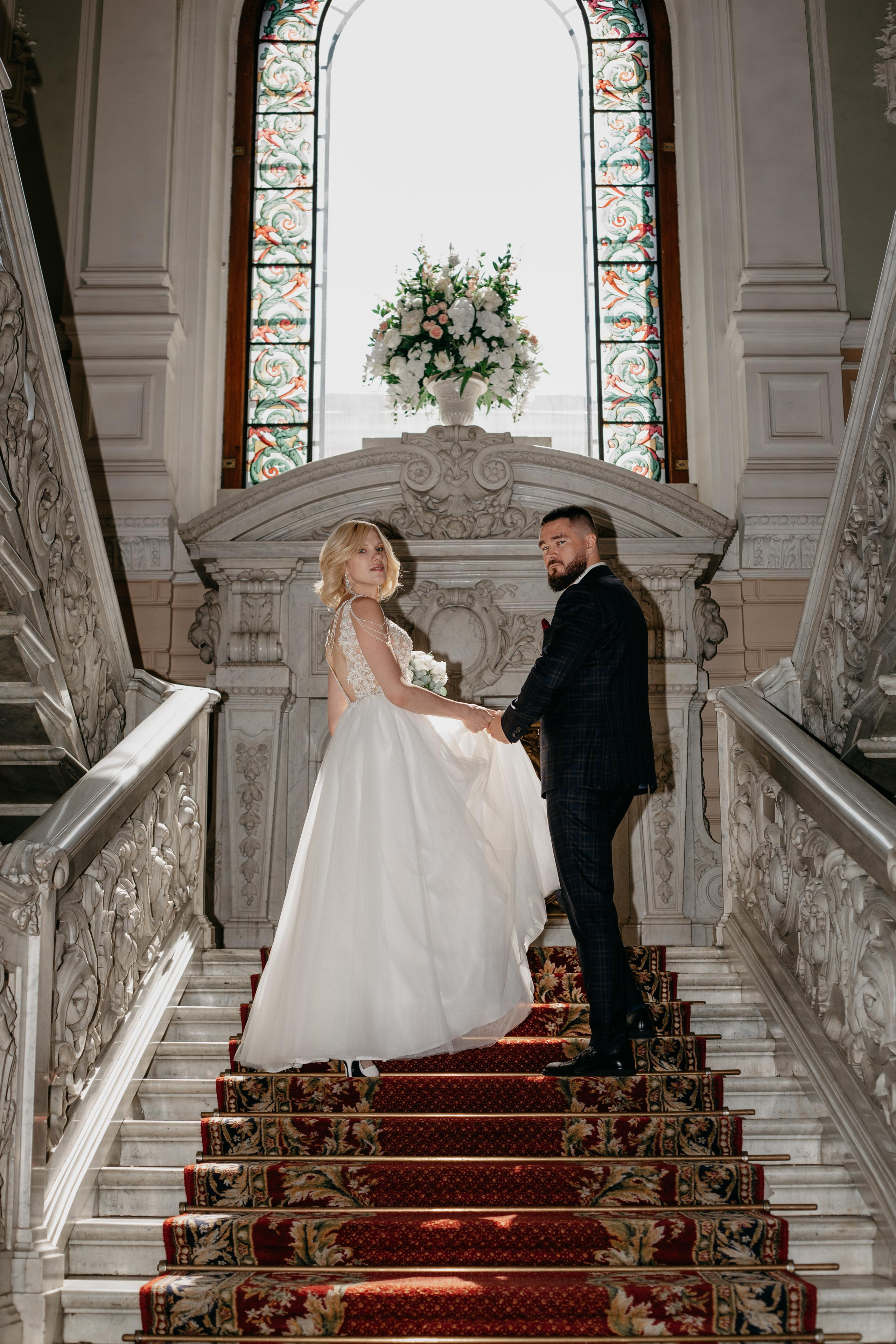 Юлия и Михаил: Первый дворец, дом Зингера, прогулка. Душевный фотограф в Санкт-Петербурге. Свадебные и семейные фотосессии