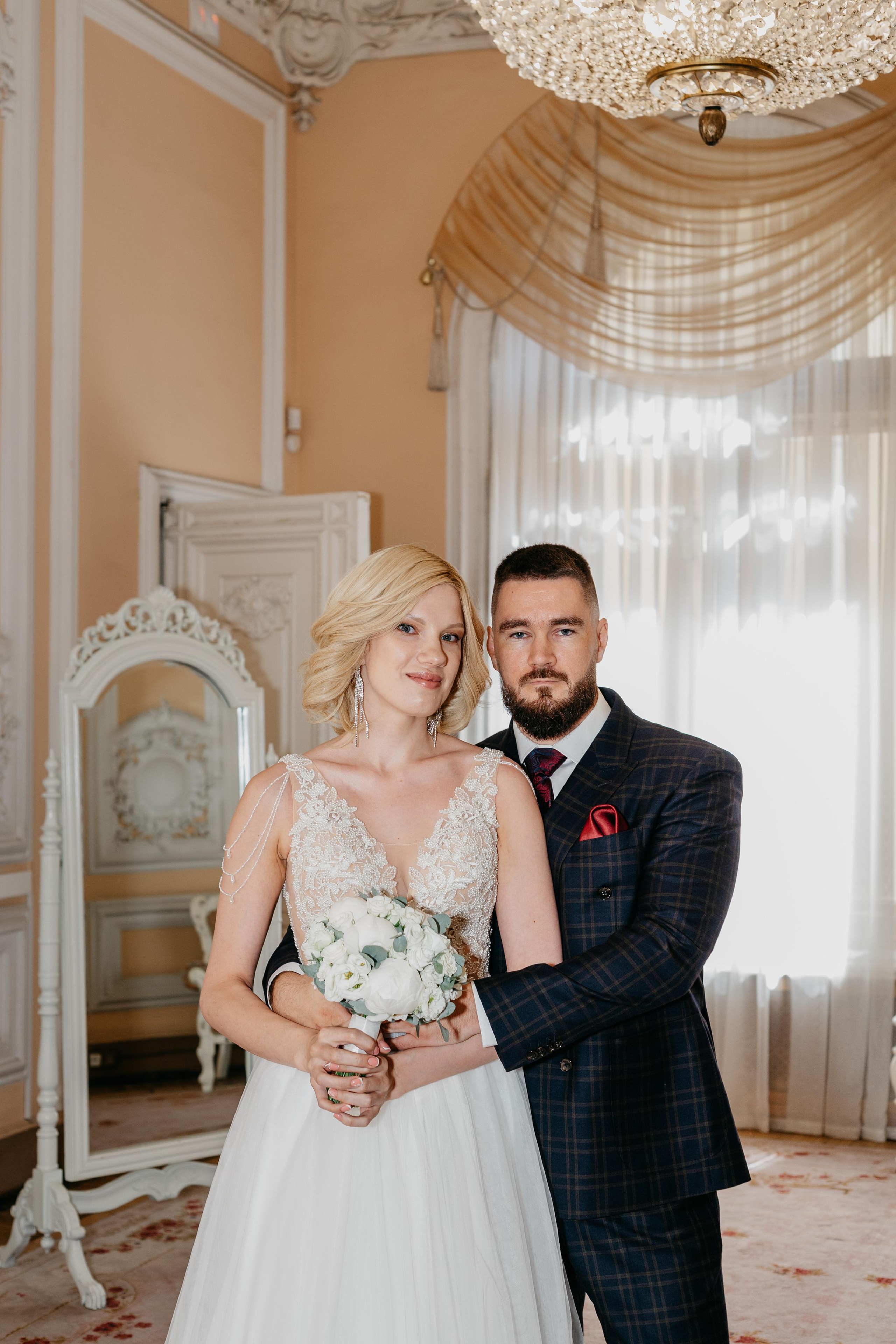 Юлия и Михаил: Первый дворец, дом Зингера, прогулка. Душевный фотограф в Санкт-Петербурге. Свадебные и семейные фотосессии