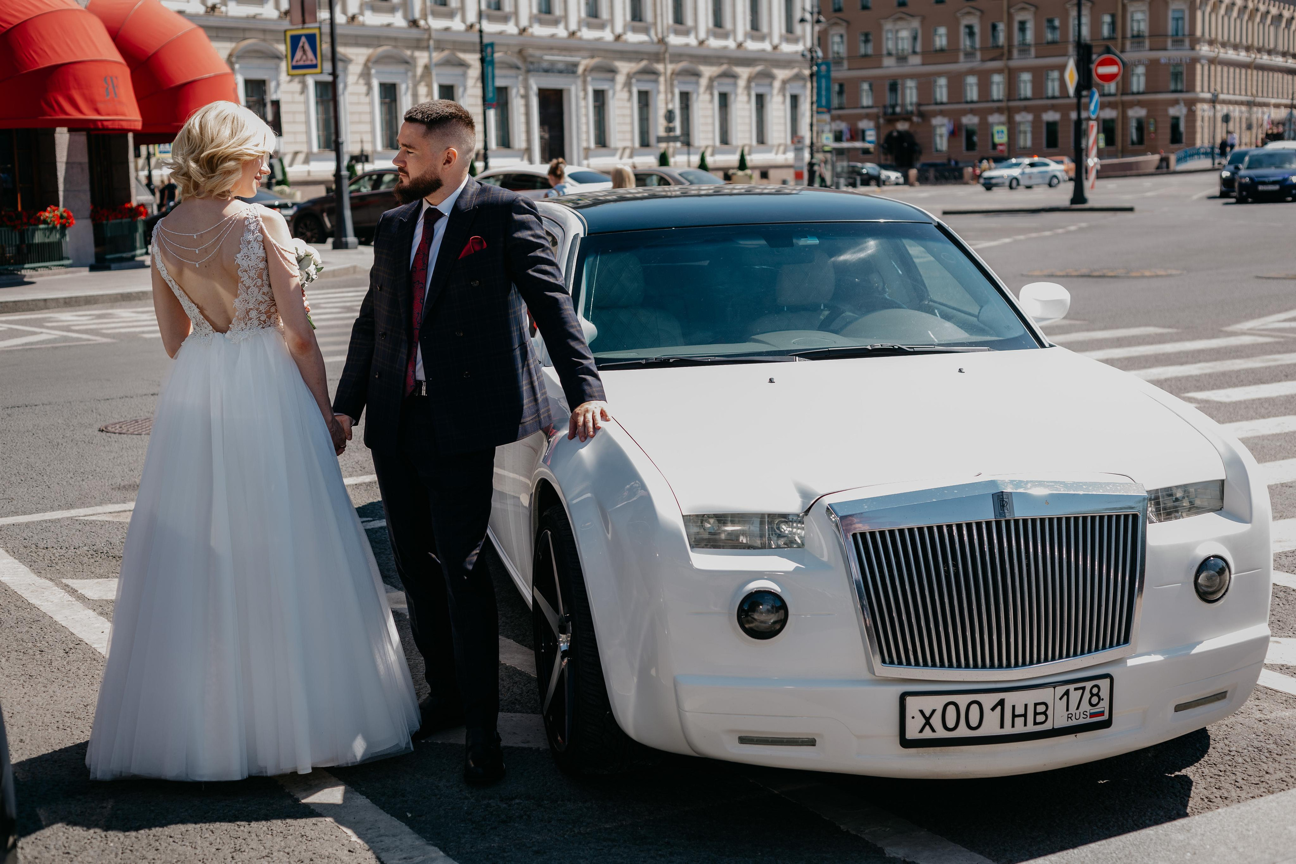 Юлия и Михаил: Первый дворец, дом Зингера, прогулка. Душевный фотограф в Санкт-Петербурге. Свадебные и семейные фотосессии