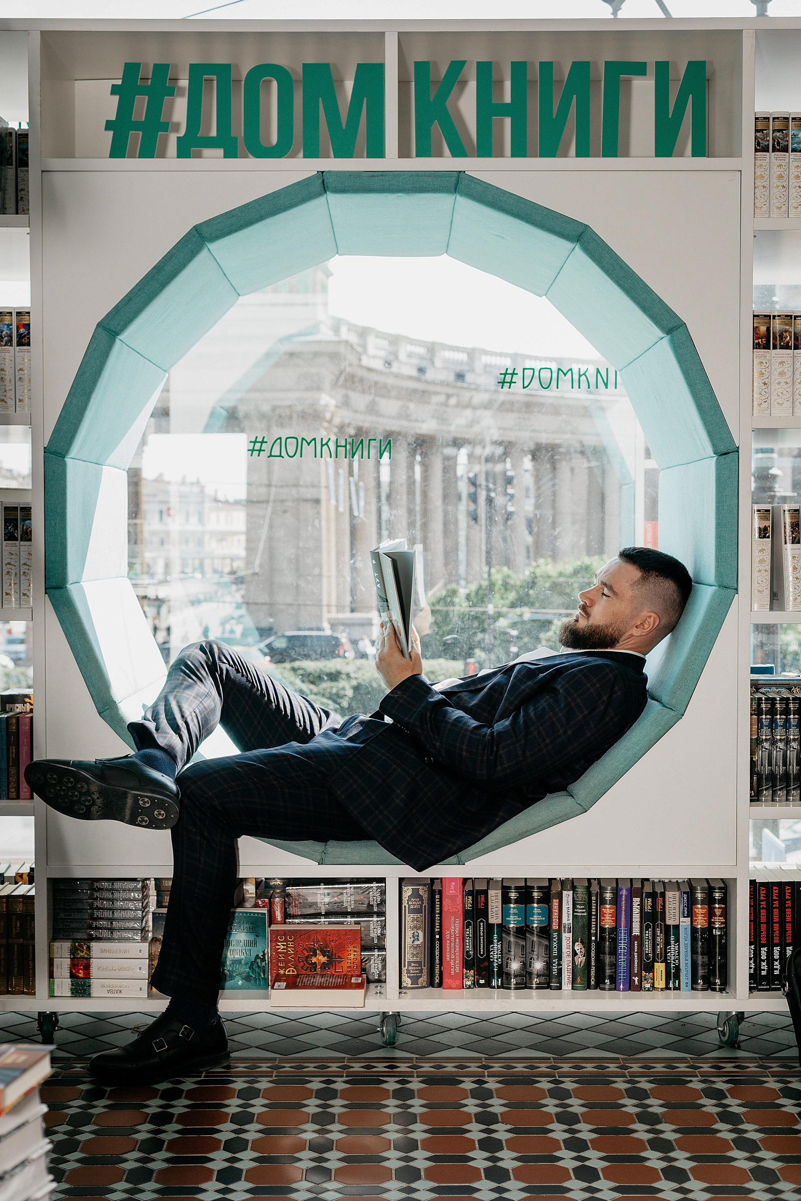 Юлия и Михаил: Первый дворец, дом Зингера, прогулка. Душевный фотограф в Санкт-Петербурге. Свадебные и семейные фотосессии