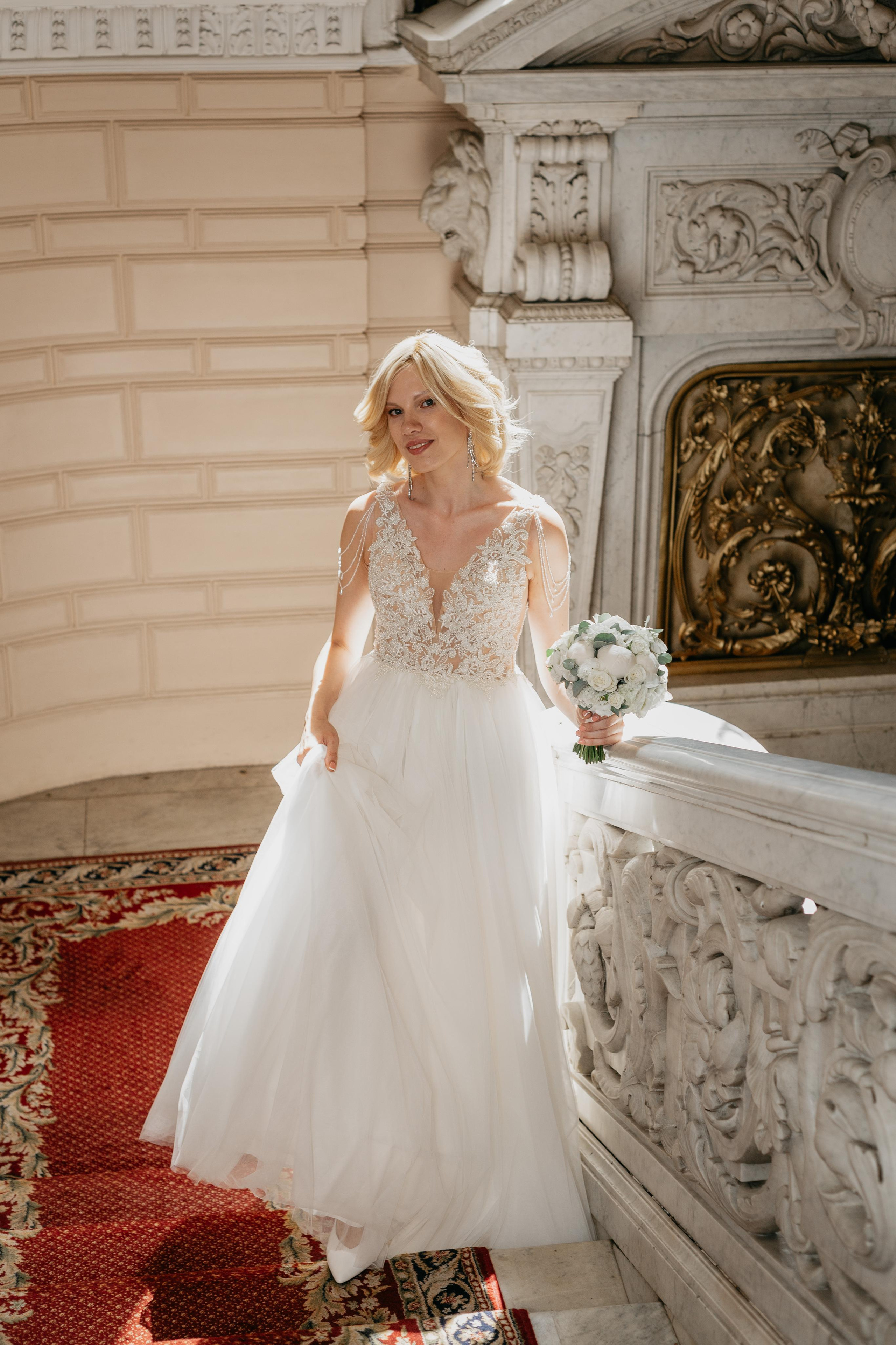 Юлия и Михаил: Первый дворец, дом Зингера, прогулка. Душевный фотограф в Санкт-Петербурге. Свадебные и семейные фотосессии