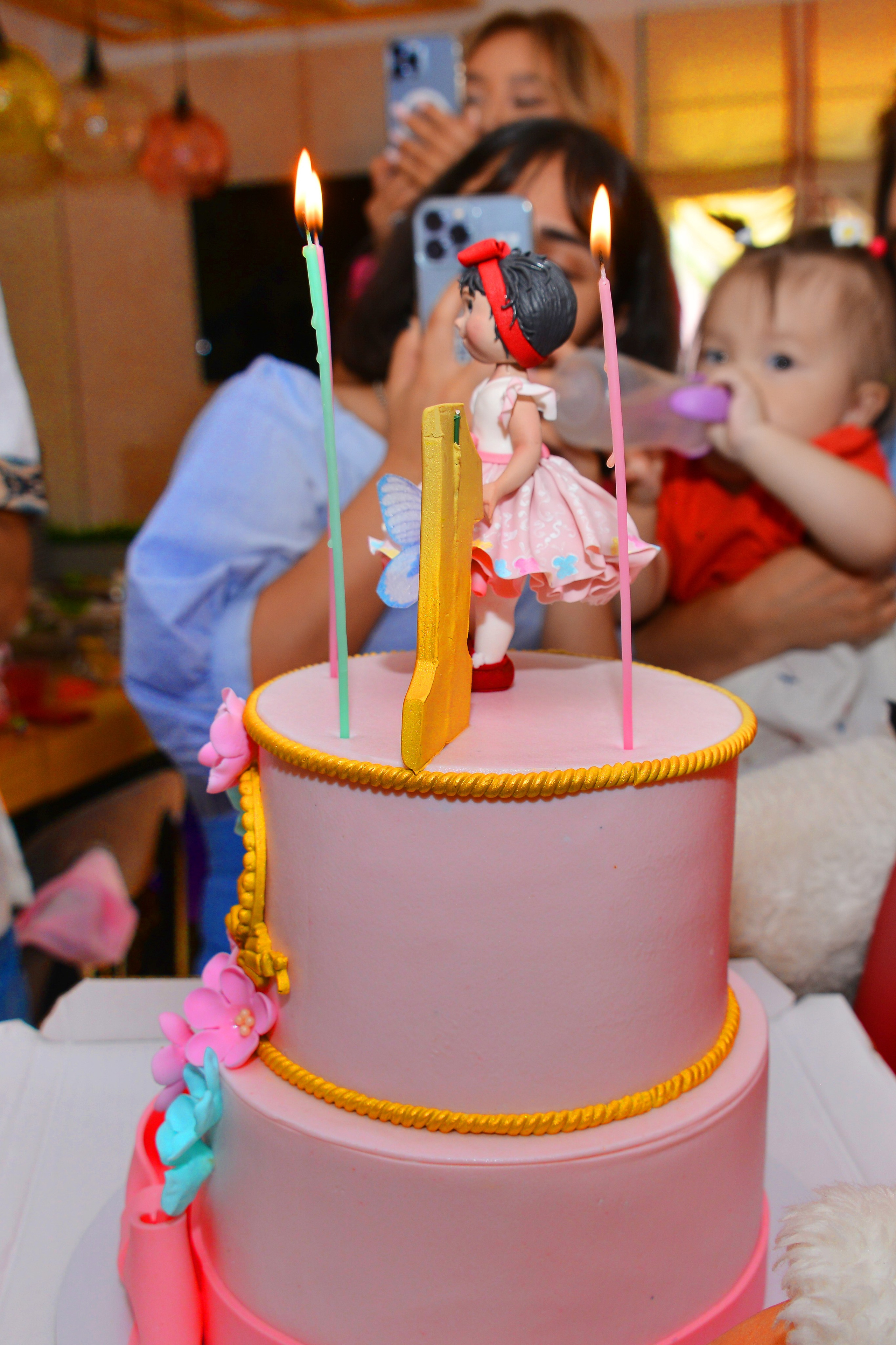 Дети-5 (Адель-1годик). Фотосъёмка. Фотограф Сергей Авдеев-семейный и детский фотограф в Алматы