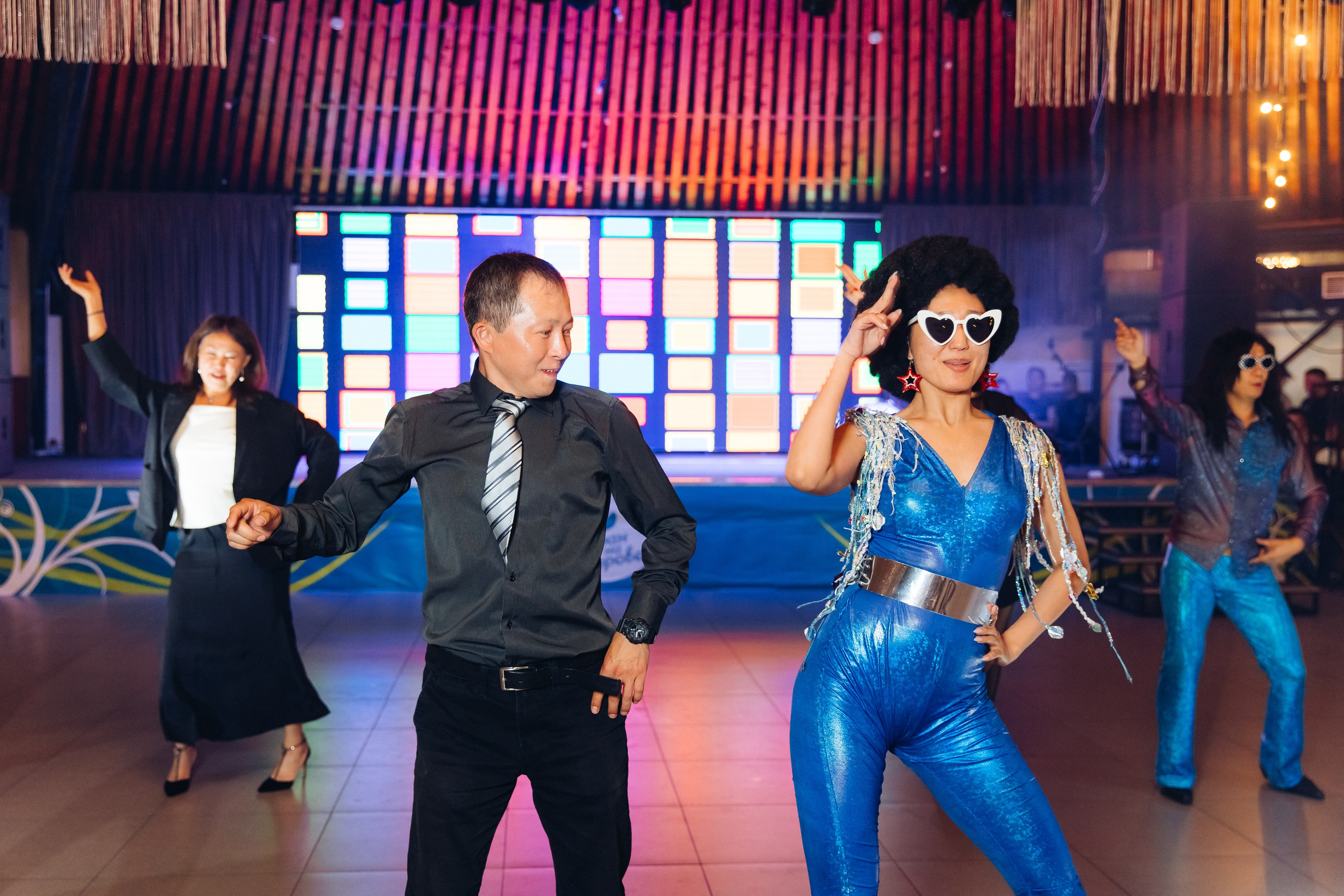 Выпускной вечер. 49 школа. Баран на корове. Свадебный и семейный фотограф в Улан-Удэ